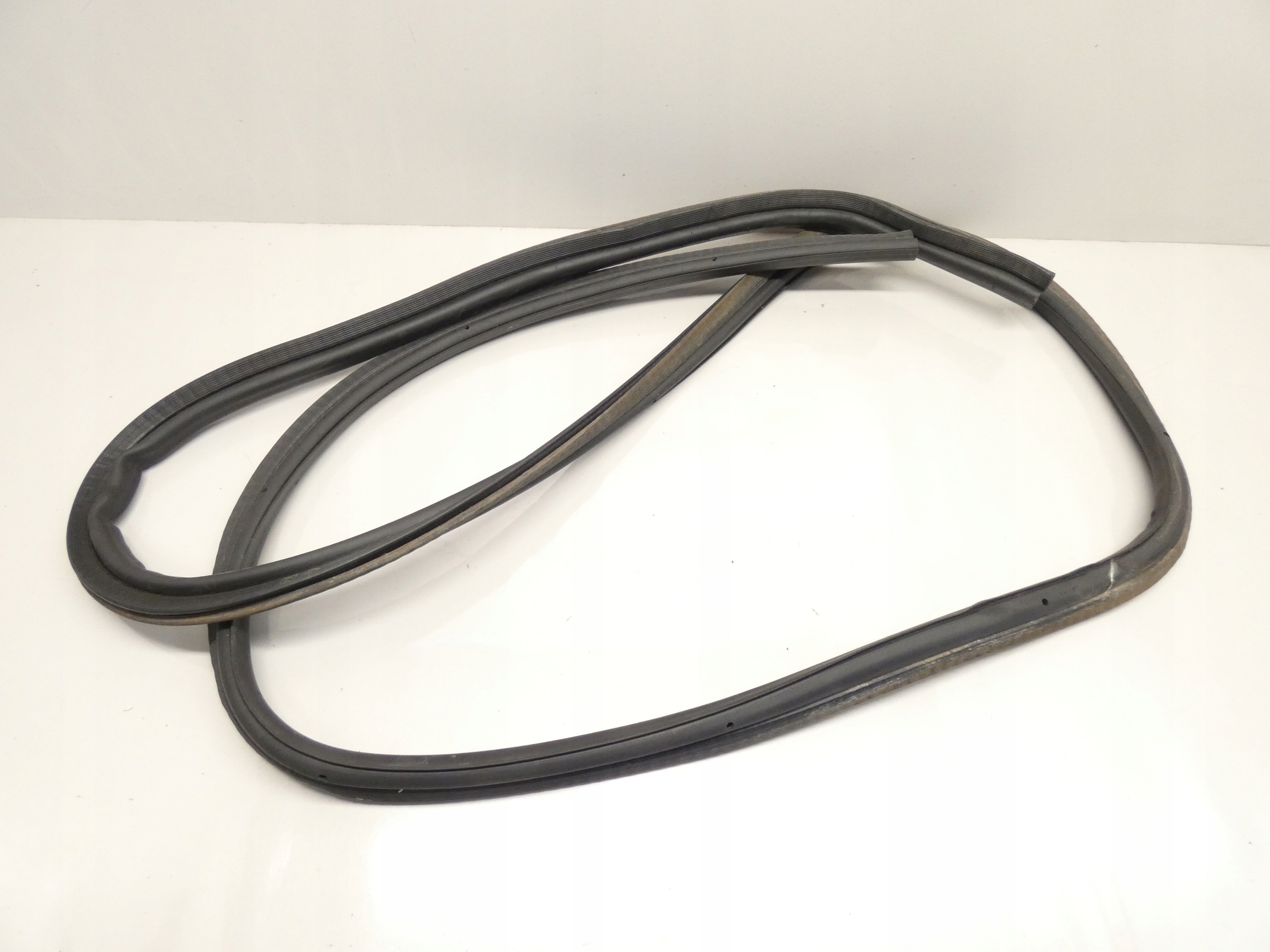 gasket bonnet boot DACIA LOGAN and sedan 04-09