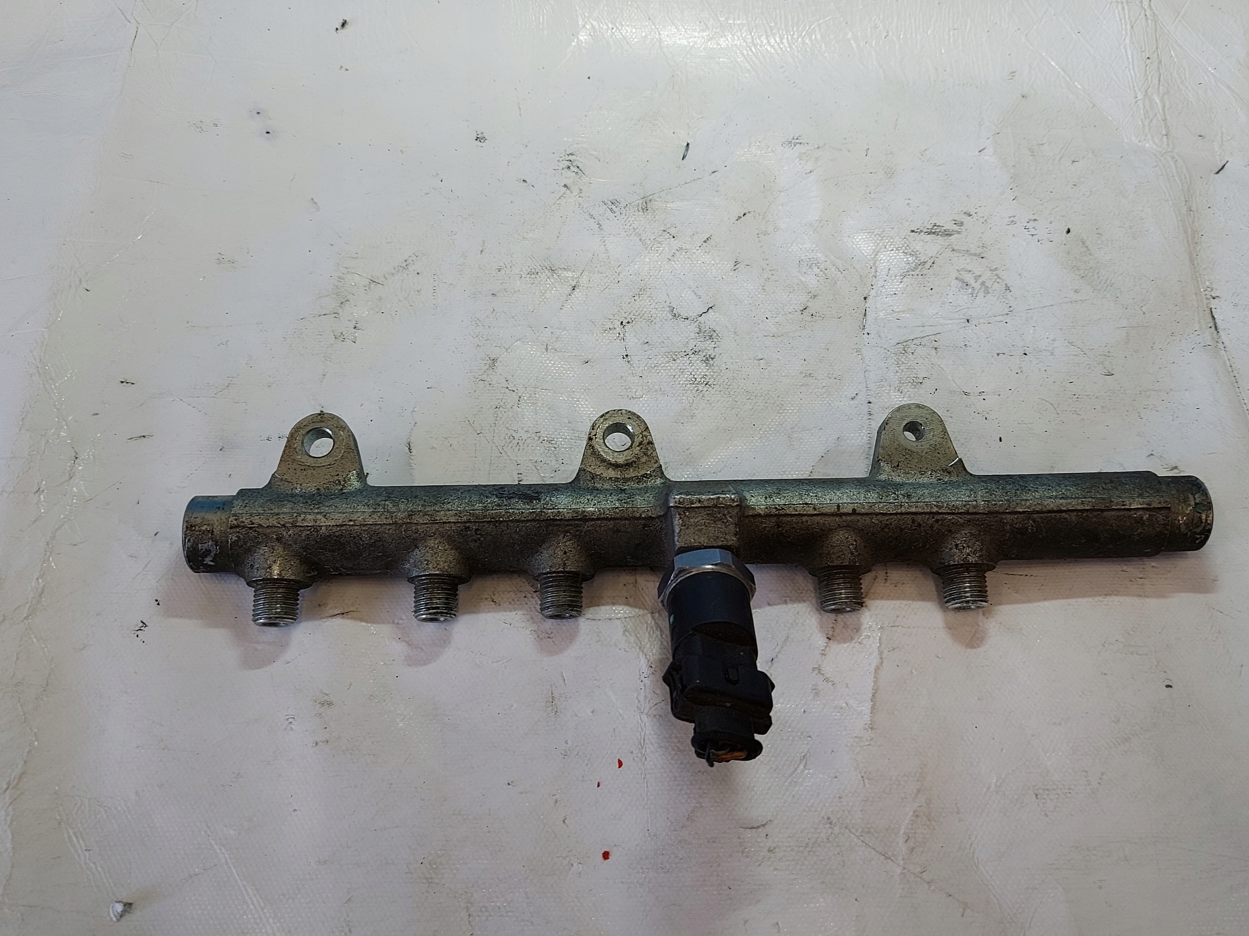 Rampe injection FIAT STILO 1.9 JTD 0445214016