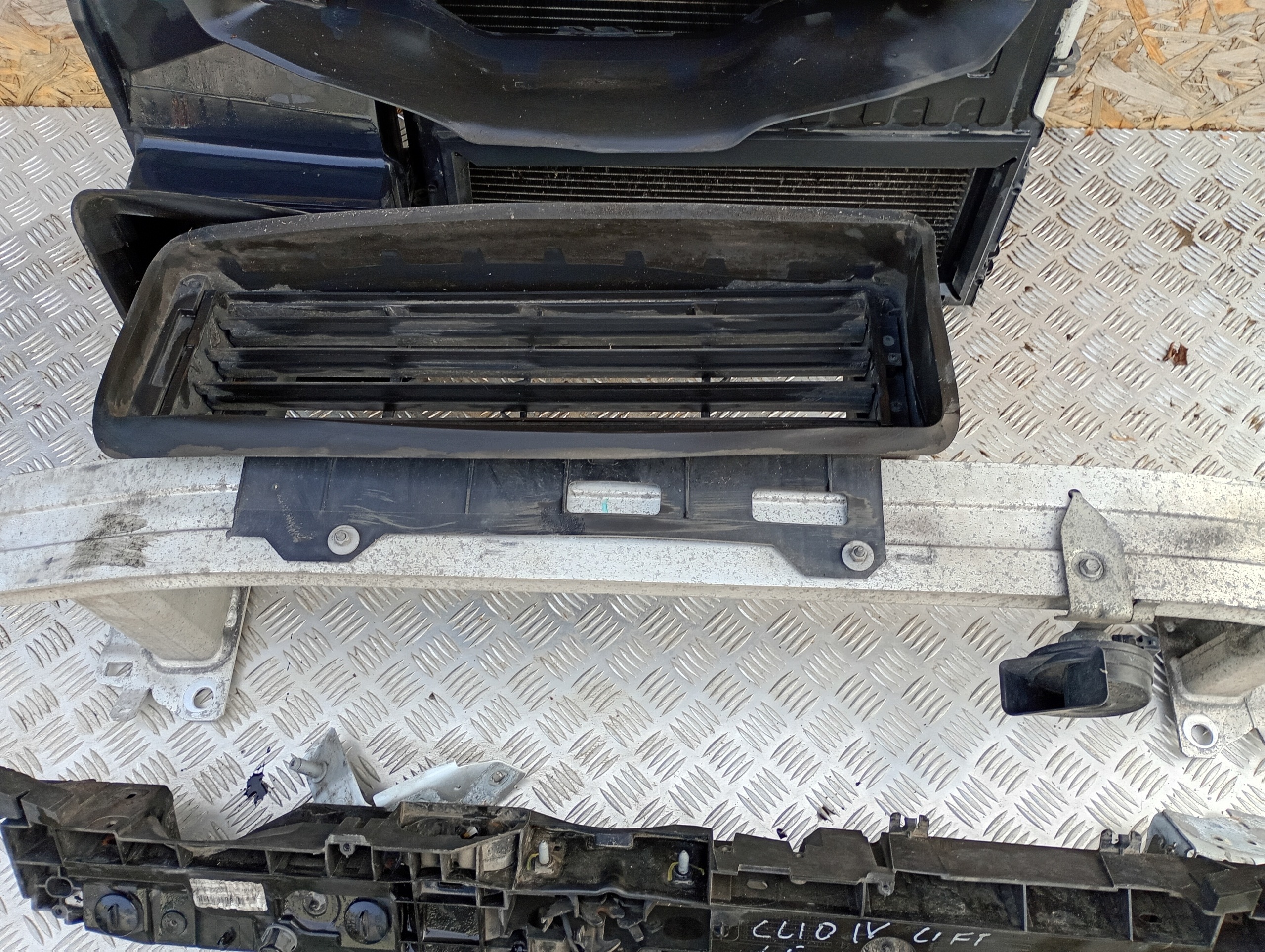 ossatura rinforzo paraurti RENAULT CLIO IV LIFT 1.5 DCI