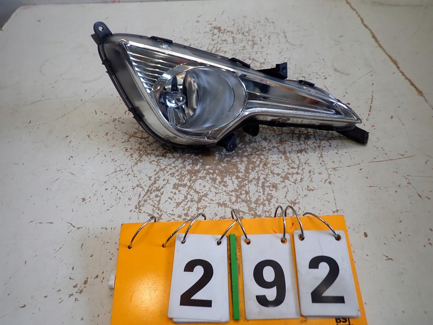 NEBELSCHEINWERFER RECHTS HYUNDAI I40 2011- 92202-3Z010