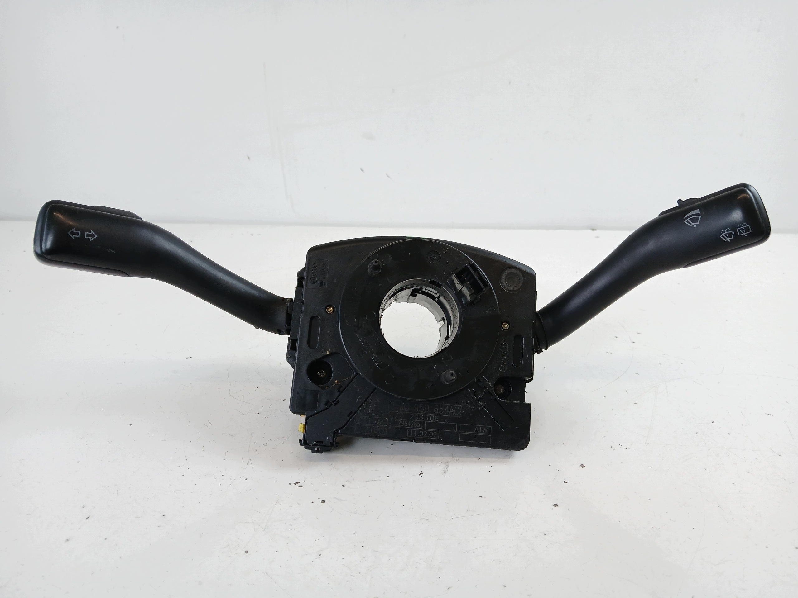 VW GOLF IV VW PASSAT B5 DEVIO LUCI TERGICRISTALLO TERGI 1J0959654AC 4B0953503F