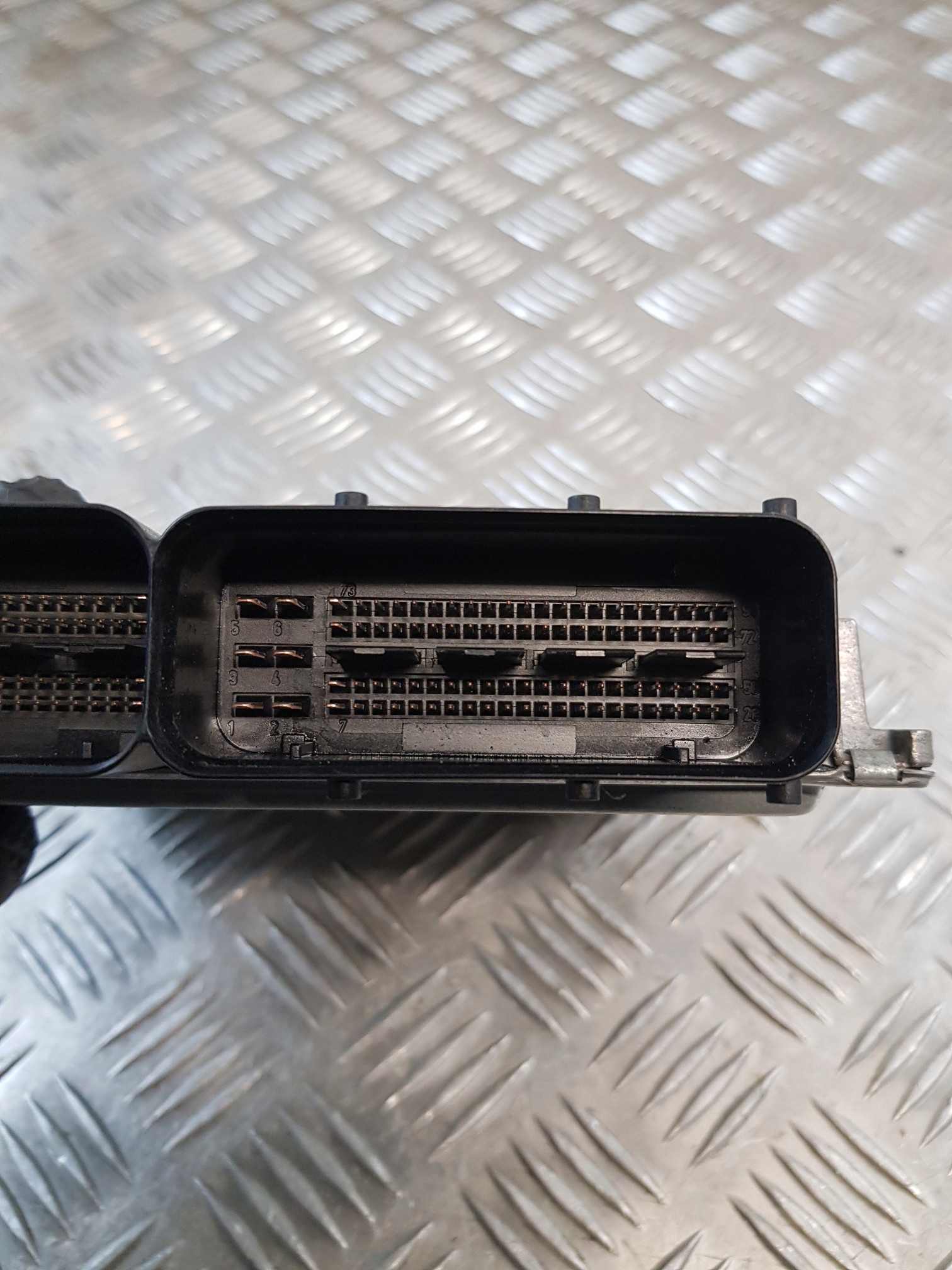 control unit of the engine 4F1907559 4F1910559N 5WP45018 AUDI A6 C6 3.2 V6 05R