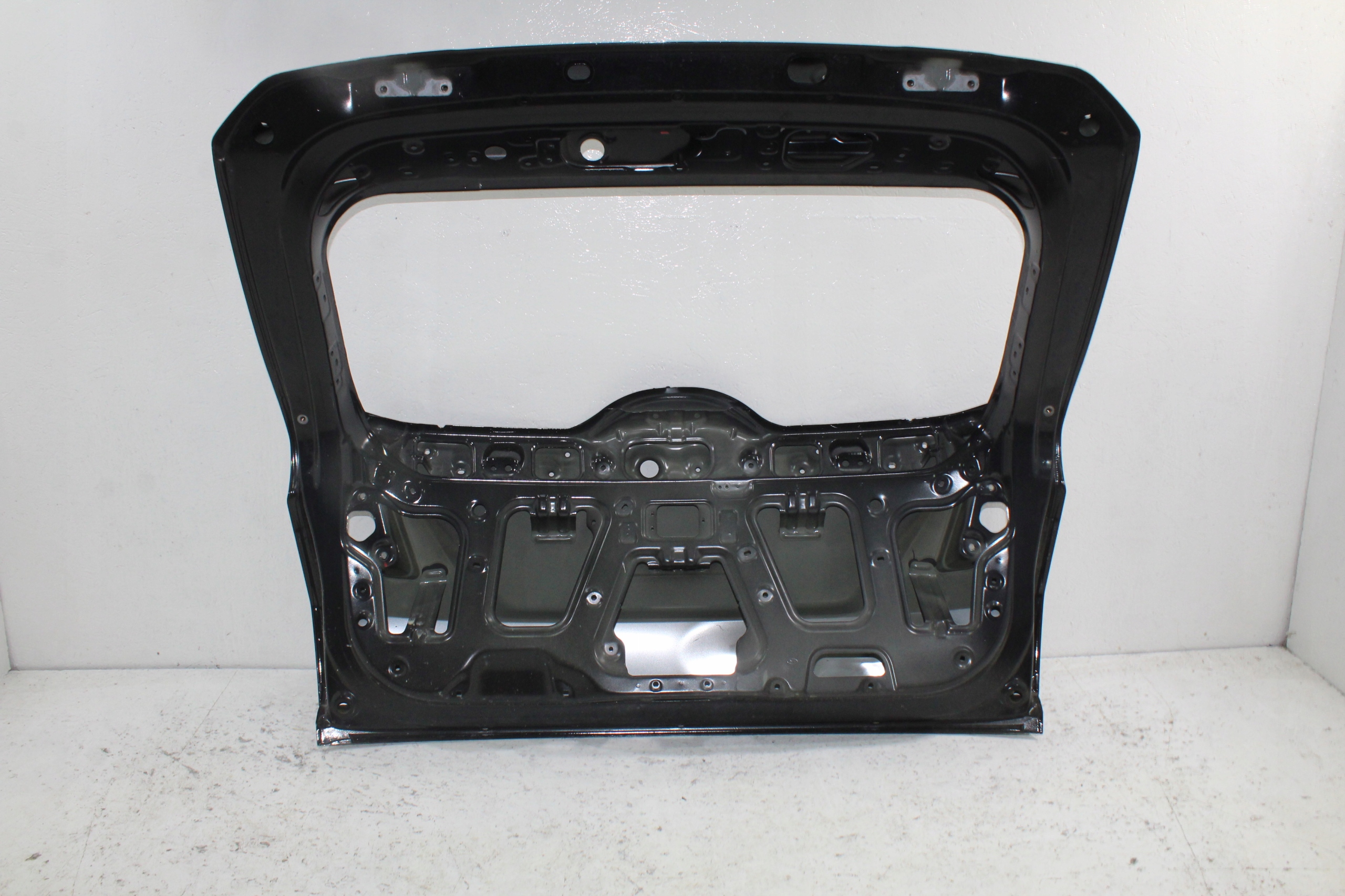 Hyundai Tucson IV trunk door boot rear part