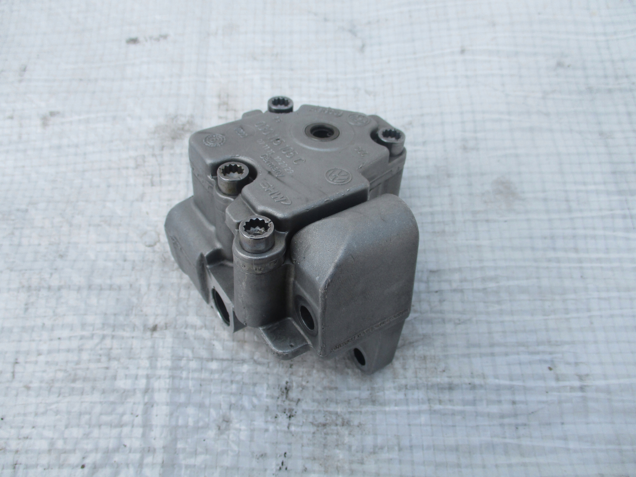 POMPA OLEJU VW AUDI SKODA SEAT 2.0 TDI