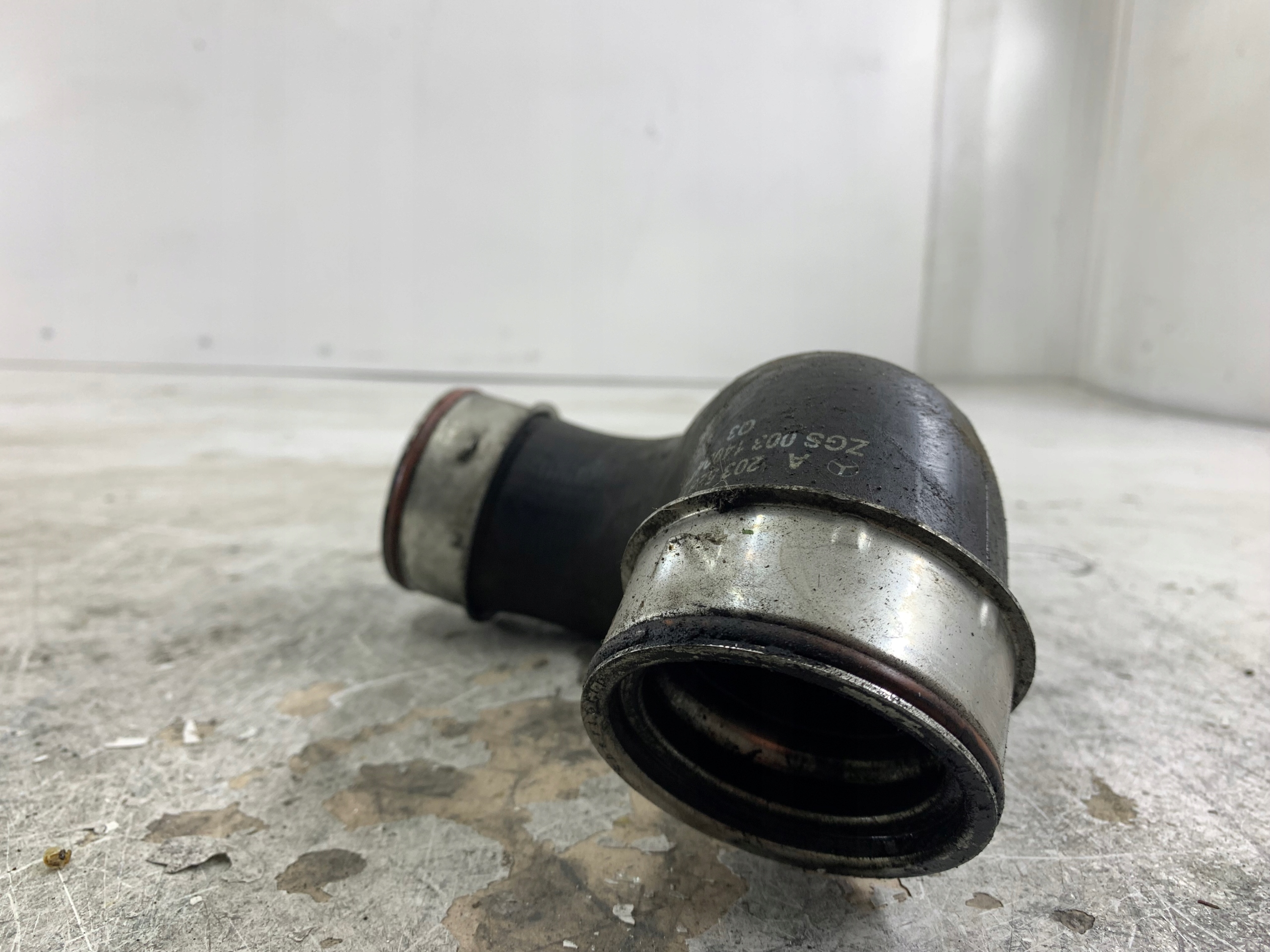 MERCEDES W203 2.2 CDI pipe air hose A2035280582