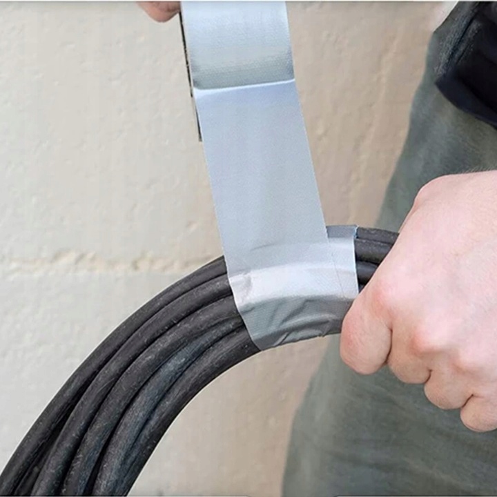 TAŚMA NAPRAWCZA SREBRNA ZBROJONA DUCT TAPE 48mm Długość 15 m