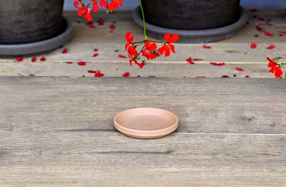 Podstawka pod doniczkę gliniana ANTYK 9cm - spodek z jasnej terakoty Długość 8.5 cm