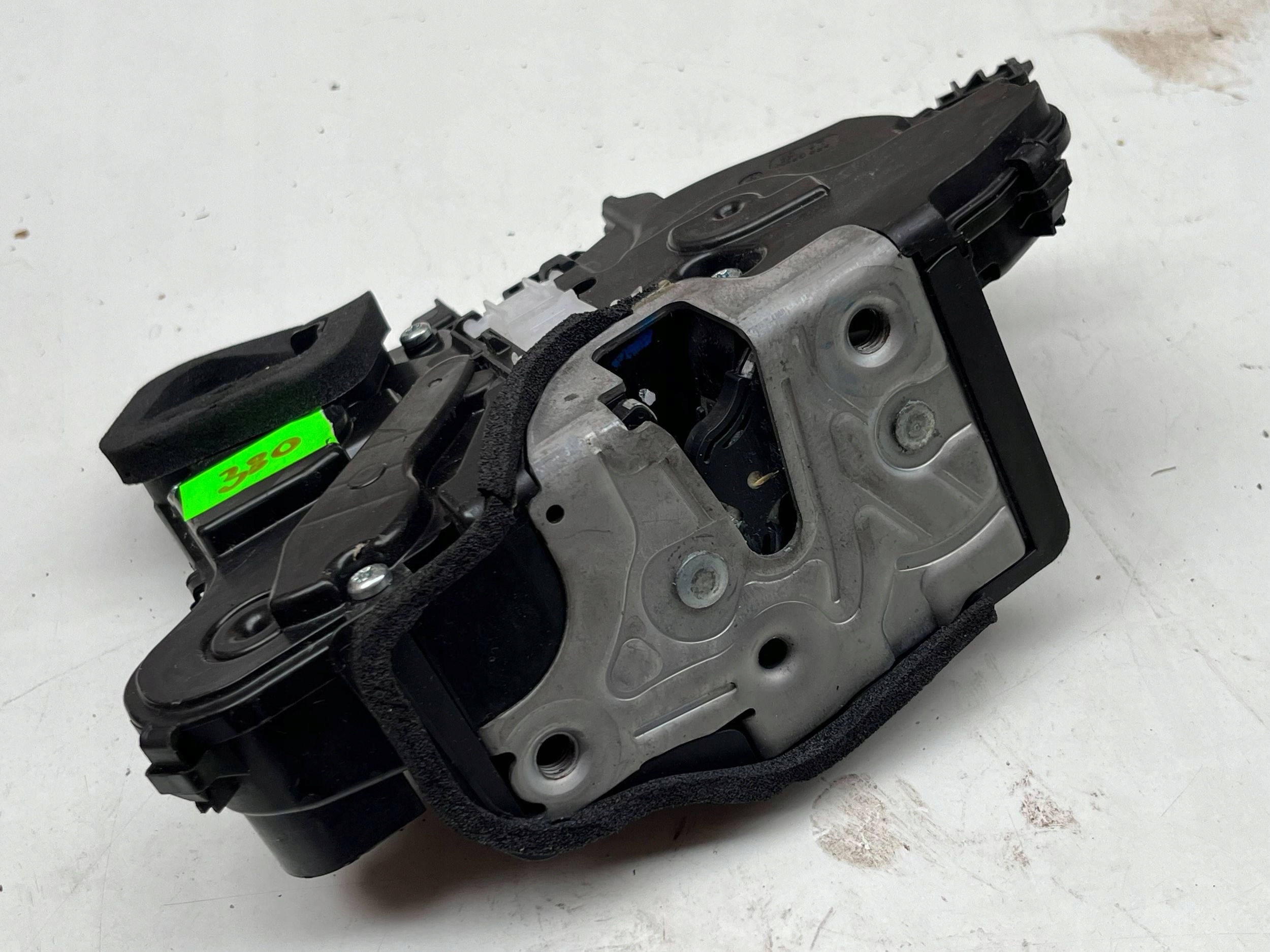 VOLKSWAGEN T-ROC lock door left front 3J1837015A @M