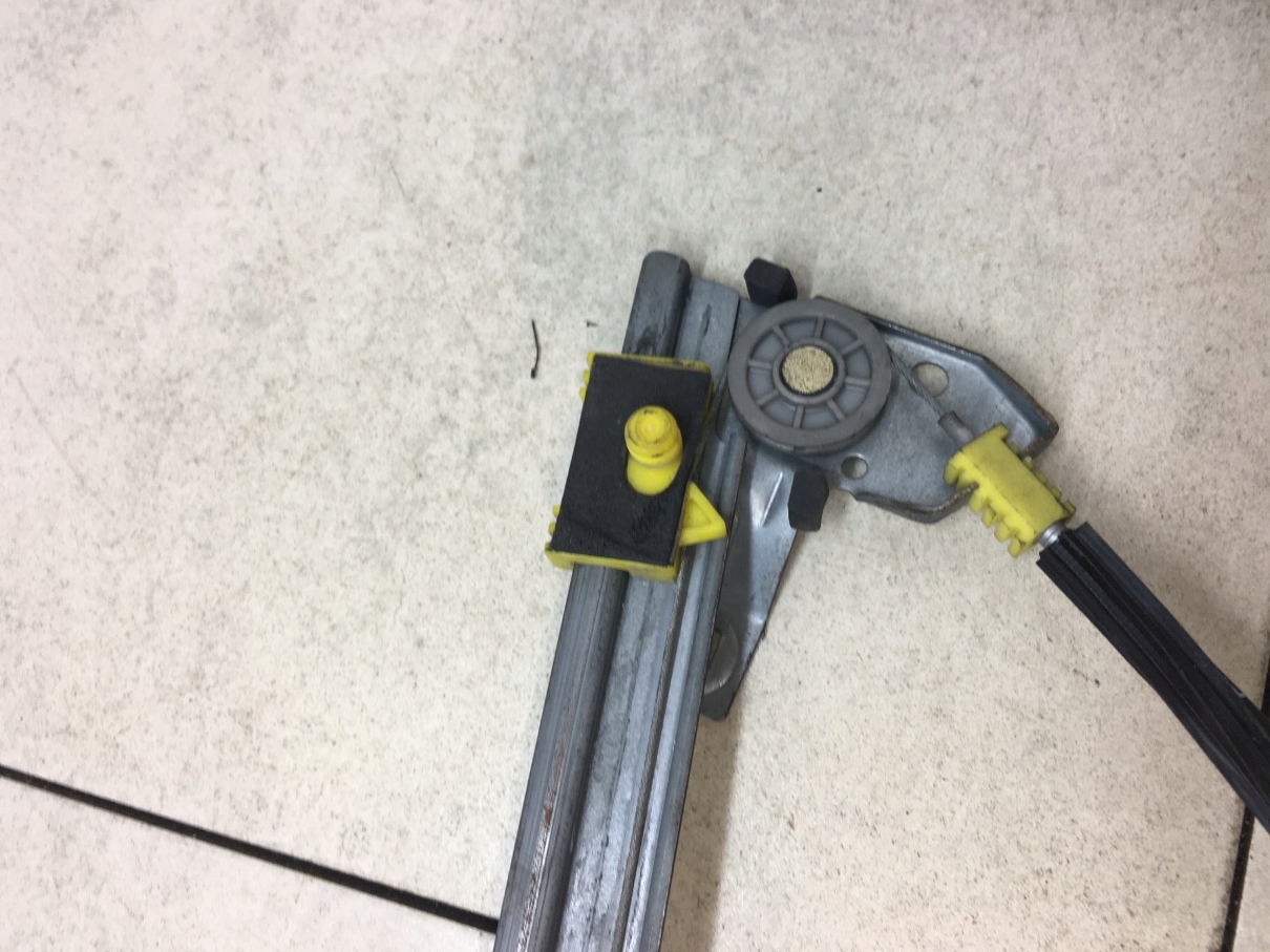 window regulator right front MEGANE and