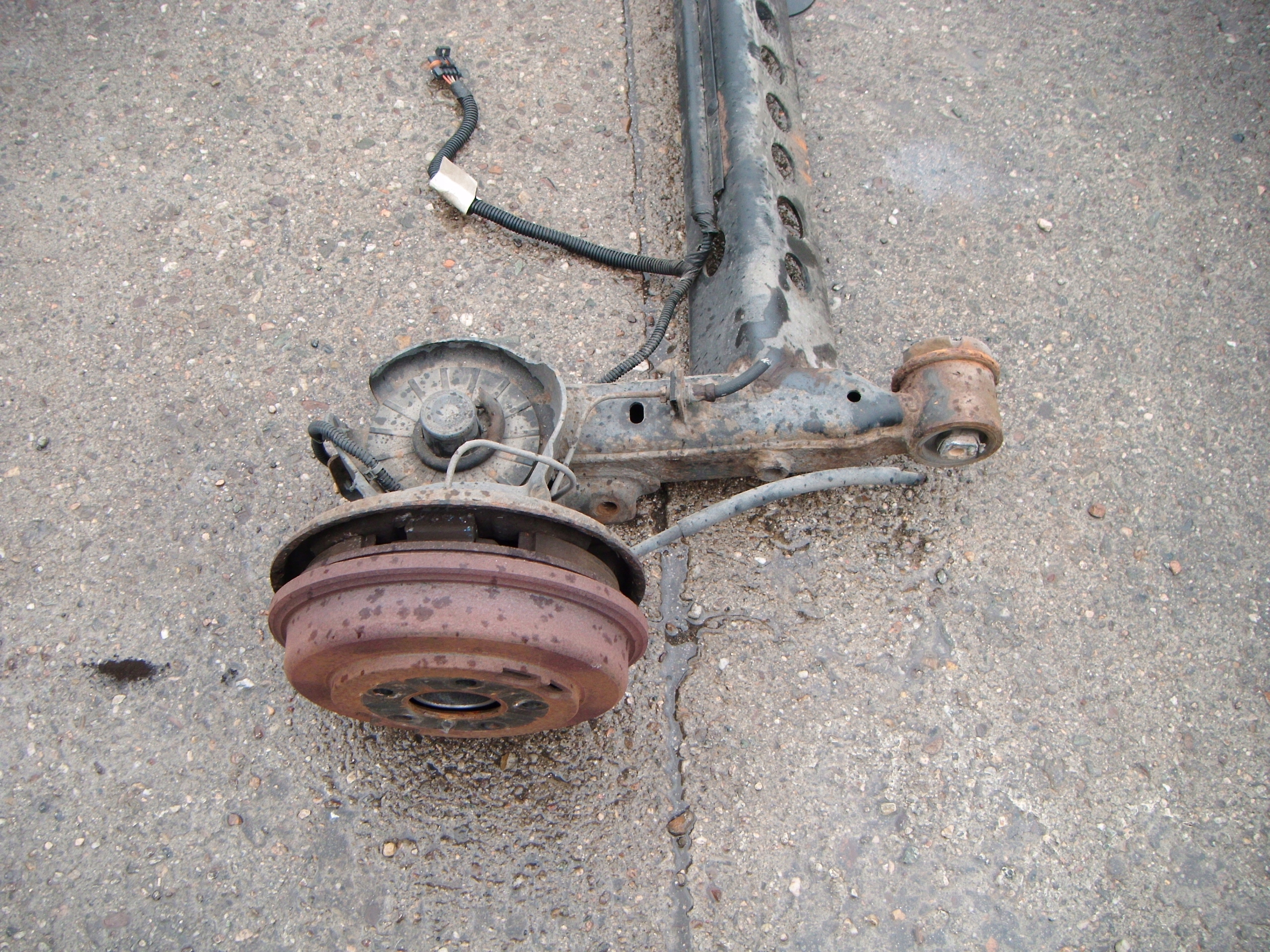 CHEVROLET HHR 2.4B OŚ BELKA TYŁ Producent części Chevrolet OE