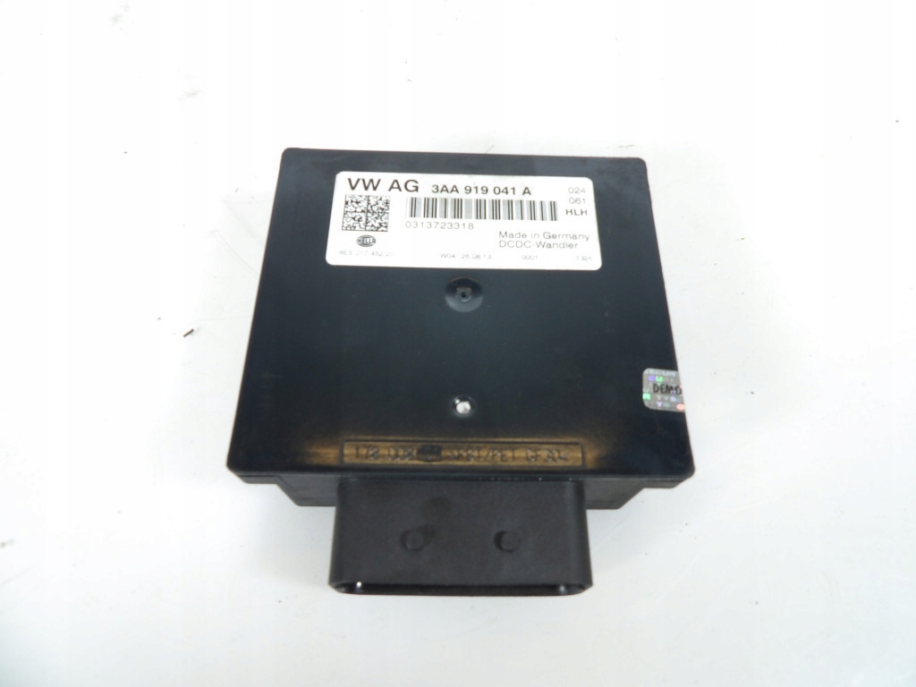 SKODA SUPERB II Module STABILIZATOR de tension 3AA919041A