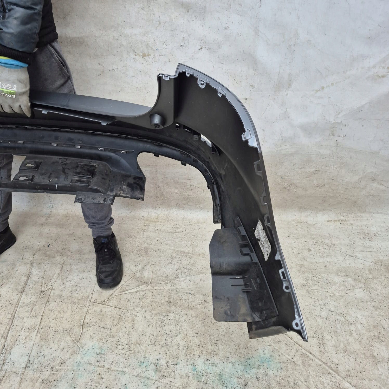VOLVO V60 II 2 18-> bumper rear part rear PDC