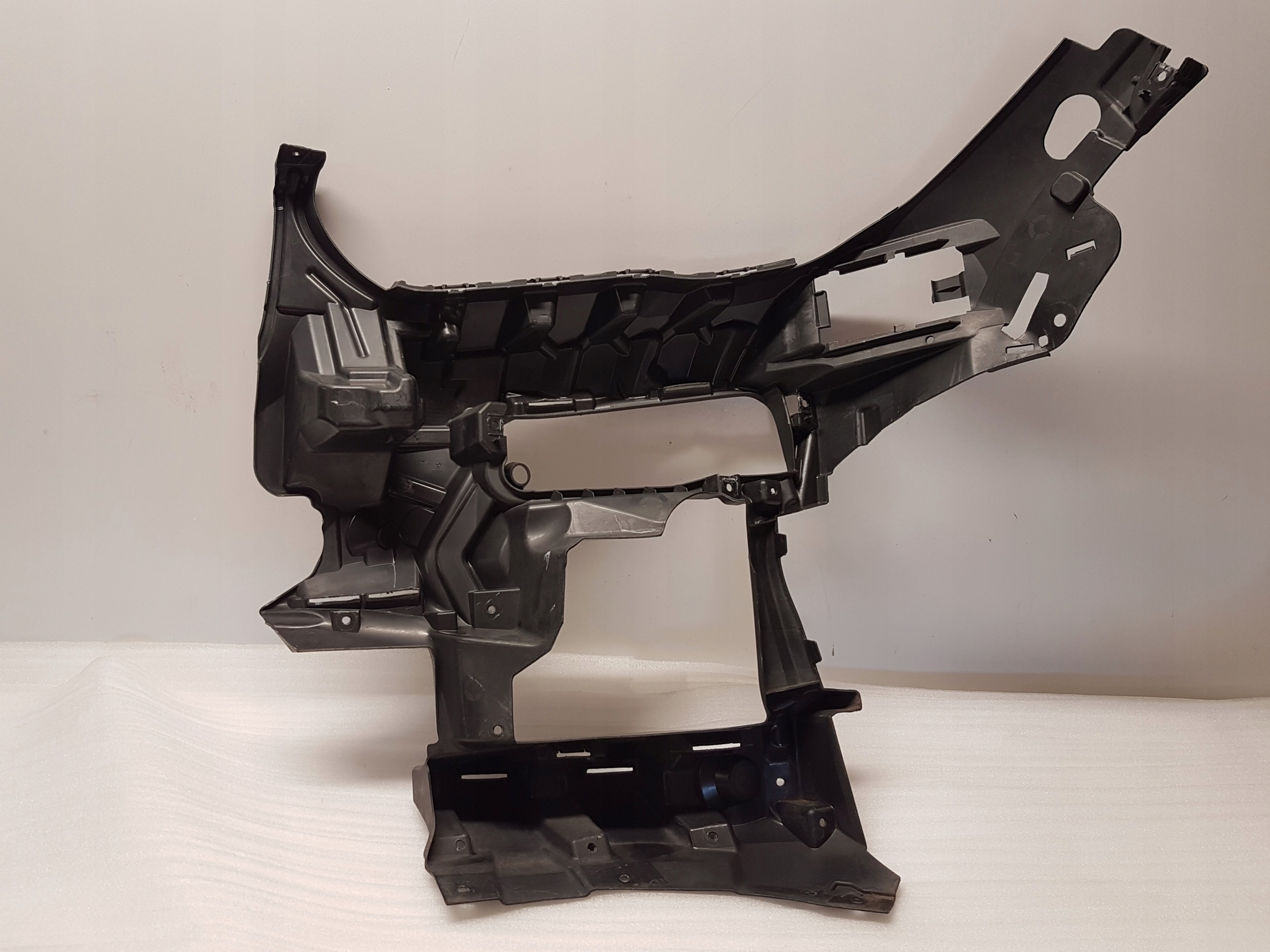 bumper bracket right front BMW X5 G05 7421820