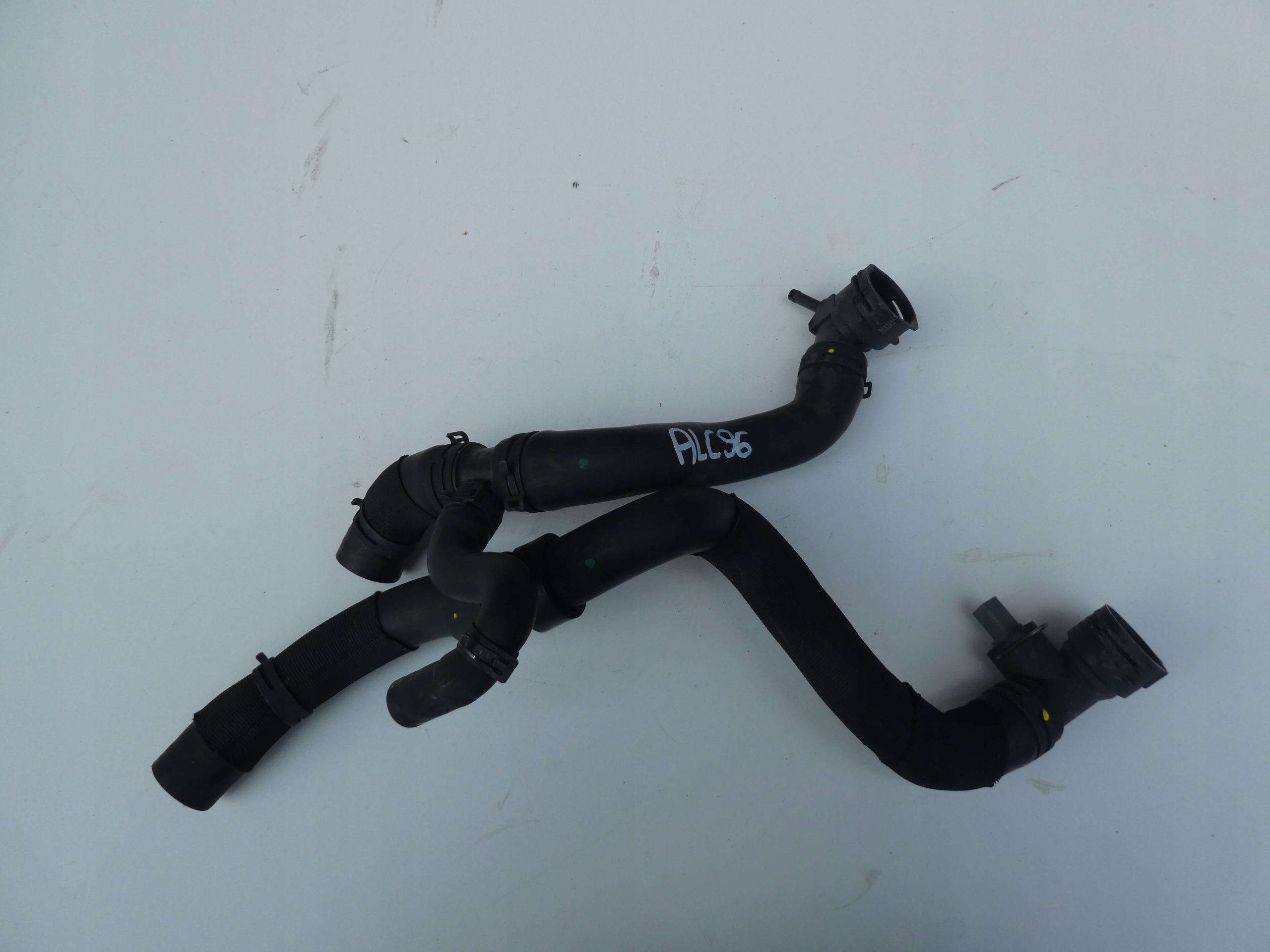 VW GOLF VI PRIJENOS VODE CRIJEVO 1K0122291BS
