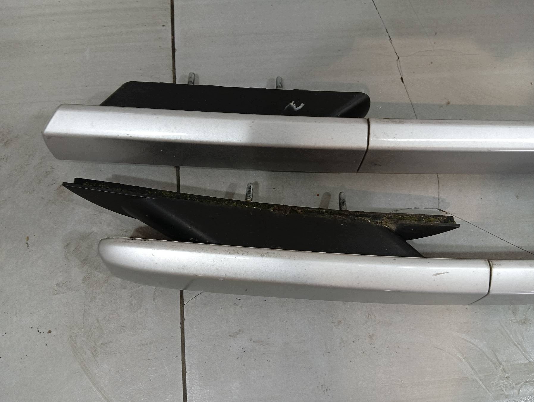 Barres de toit longitudinales Peugeot 207 et (2006-2012)