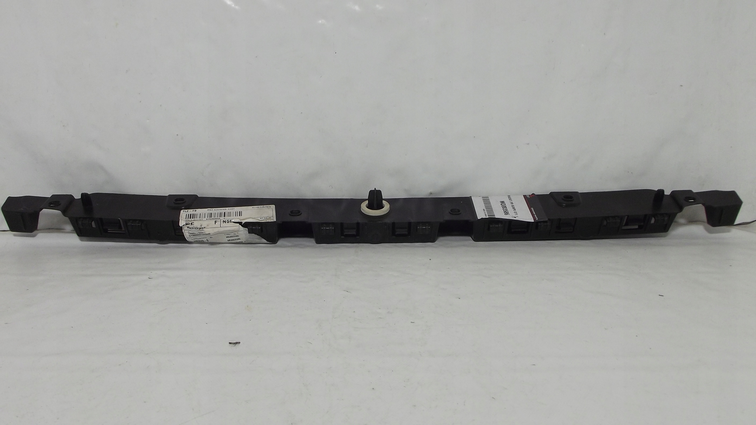 Renault Captur II bumper bracket rear part 850423868R