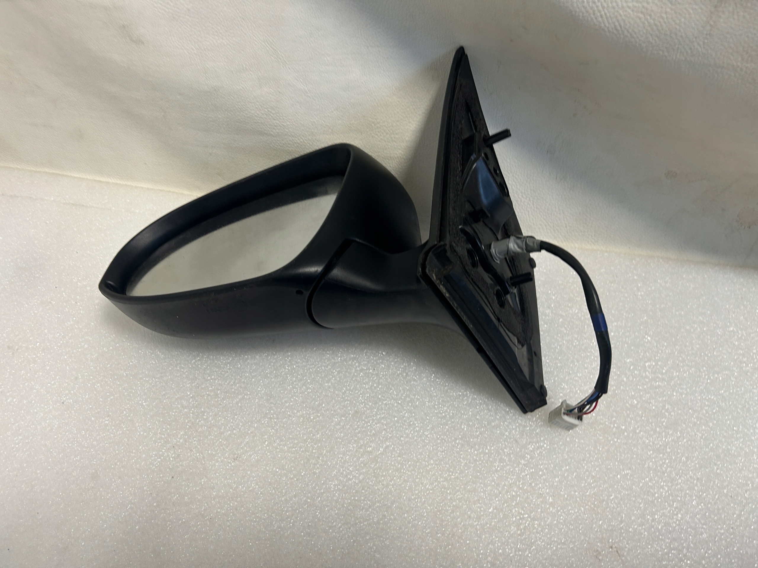 Toyota Auris 2 II 026983 mirror left