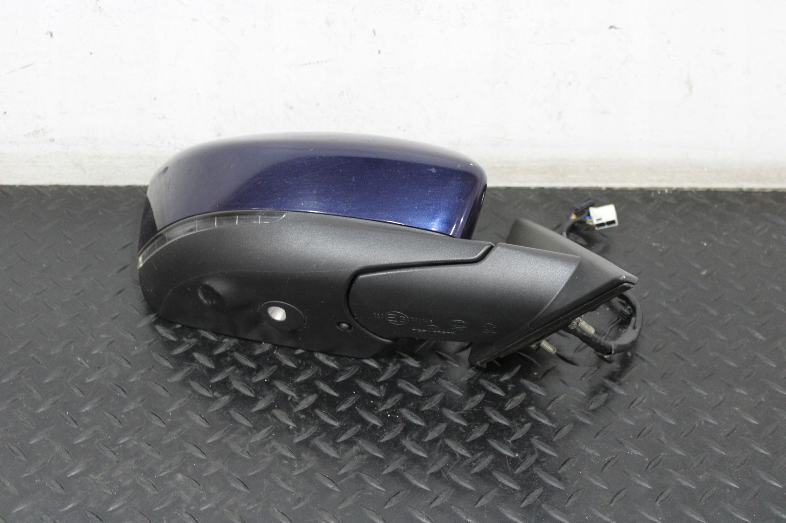 mirror right 17 vertical MASERATI LEVANTE M161