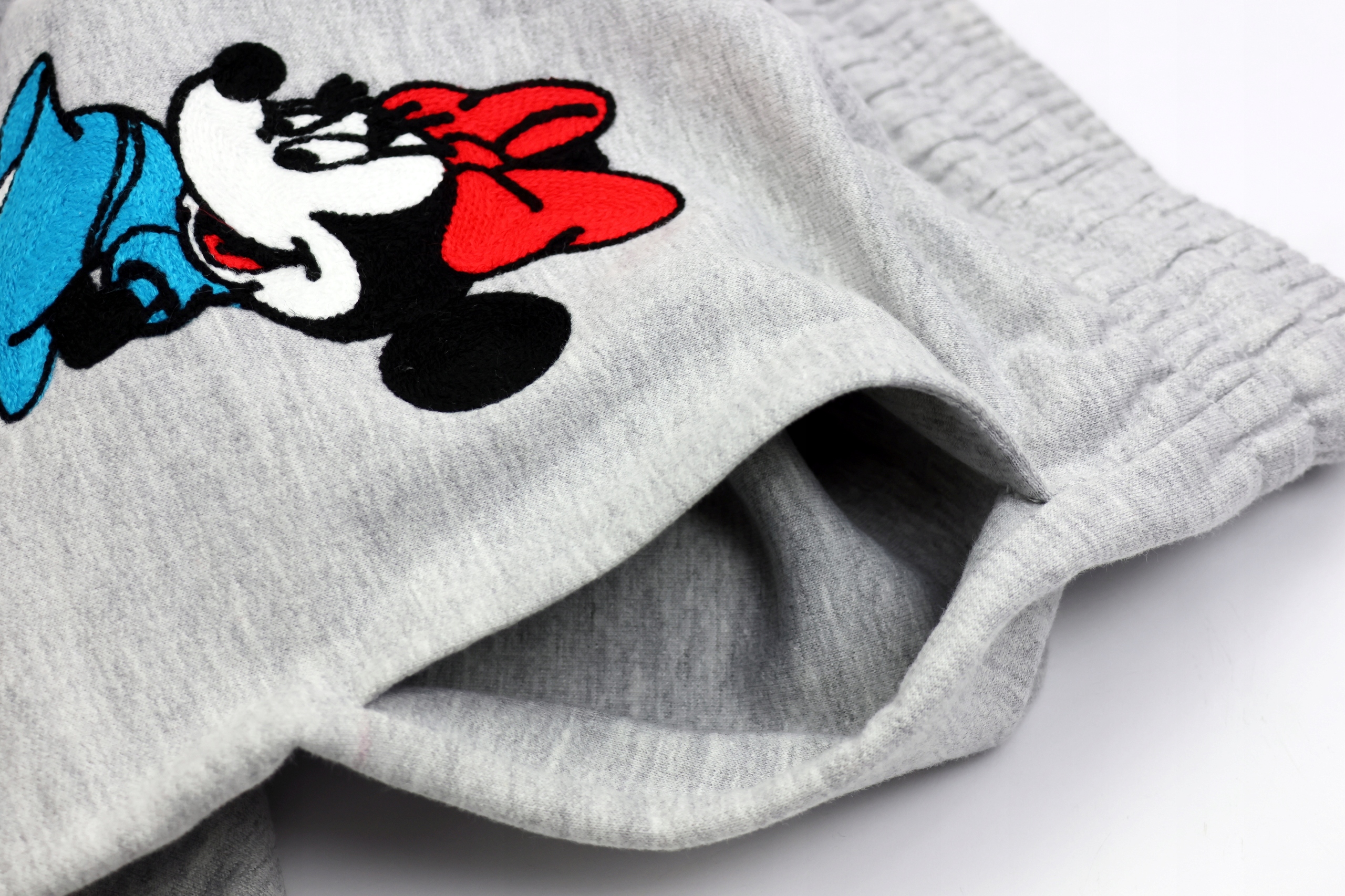 Spodnie damskie Disney Myszka Minnie Spodnie M Kieszeń Piękny Haft Wiązane Długość nogawki długa