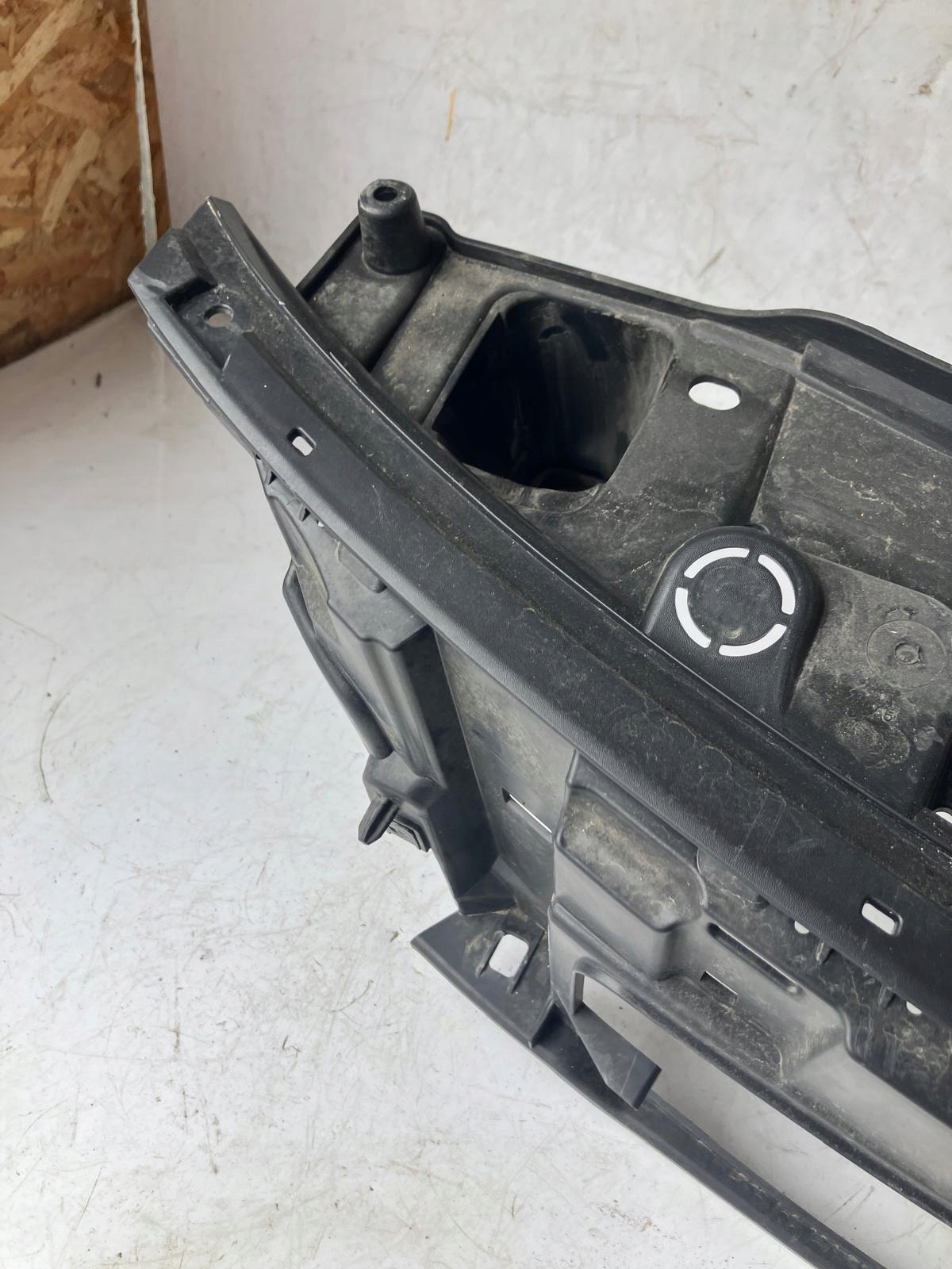 pillar upper iron support CITROEN C4 PICASSO II 9676051877