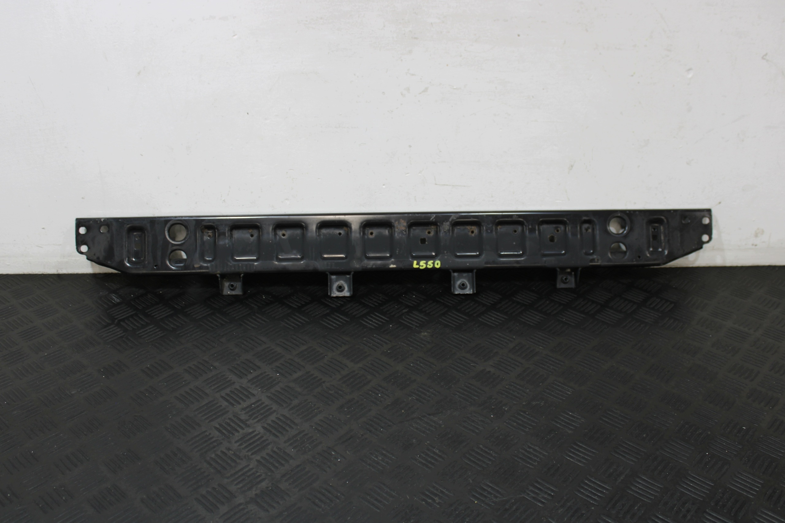 sider console holder FK72-8A297-AA LAND ROVER DISCOVERY SPORT L550