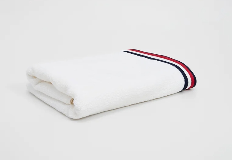 Ręcznik treningowy Tommy Hilfiger bawełniany biały Th 70x140 cm