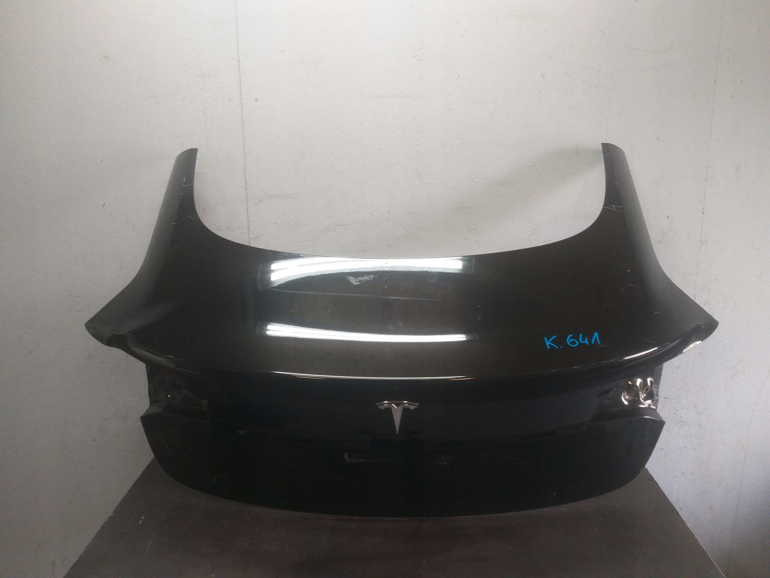 boot door TESLA III 3