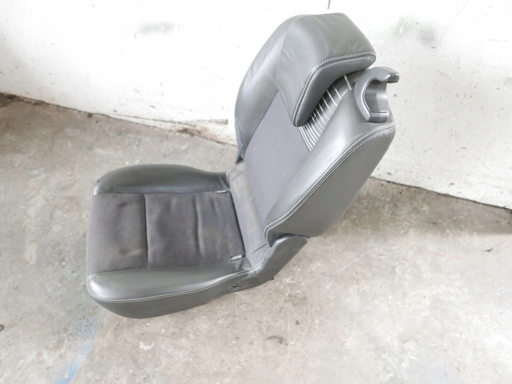 кресло левый задний renault SCENIC II 03-06