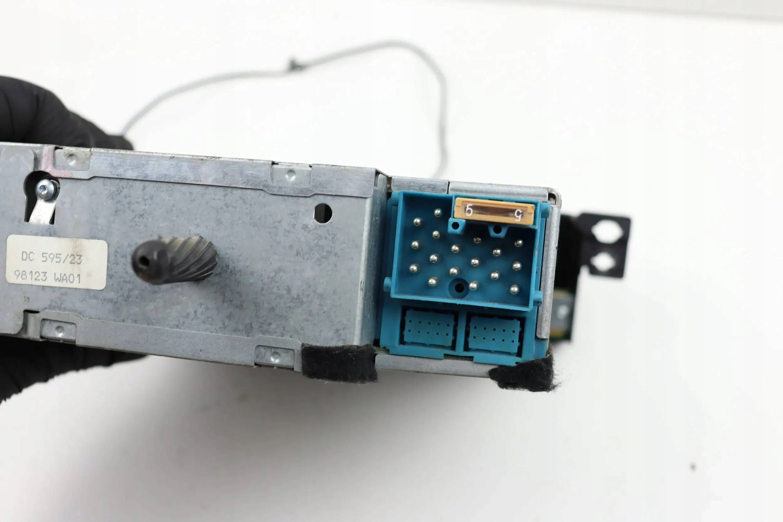 BMW 3 E46 RADIO Radio REVERSE 8368234
