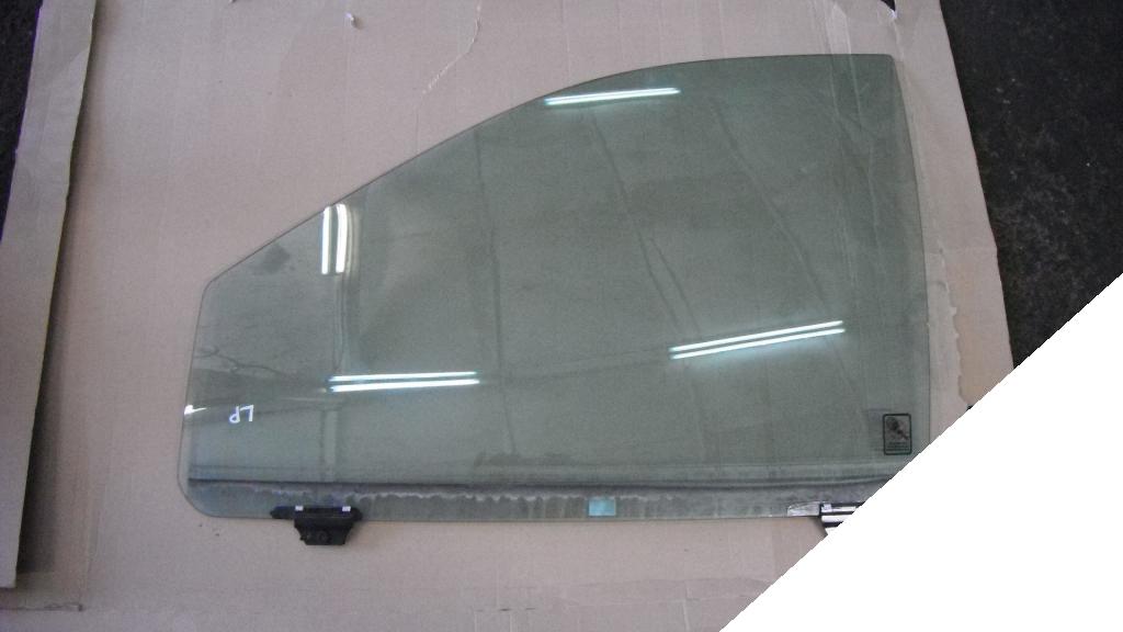 CHRYSLER VOYAGER 95- SZYBA LEWA PRZEDNIA PRZÓD