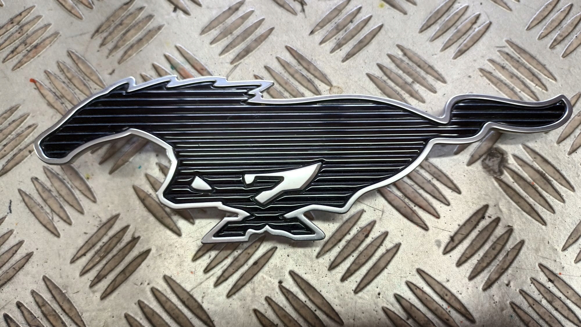 EMBLEMAT předek FORD MUSTANG MACH-E 20->