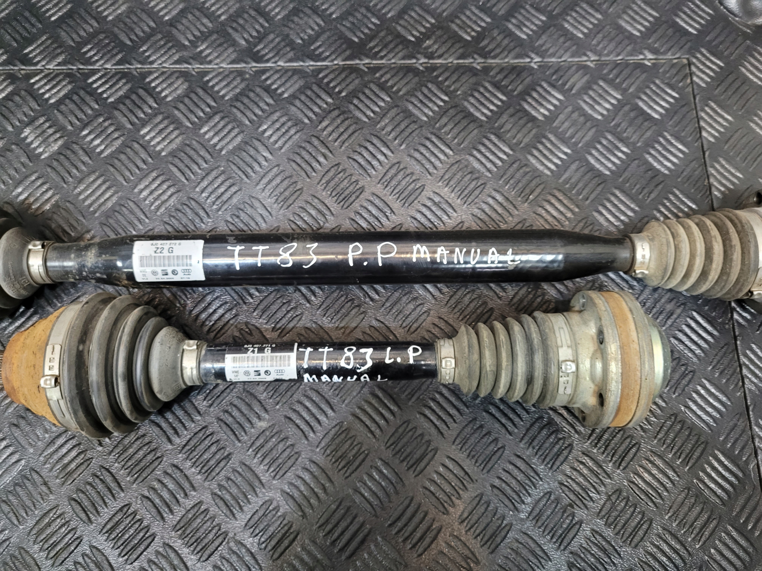 semi-axis front right 8J0407272G AUDI TT 8J 1.8 TFSI