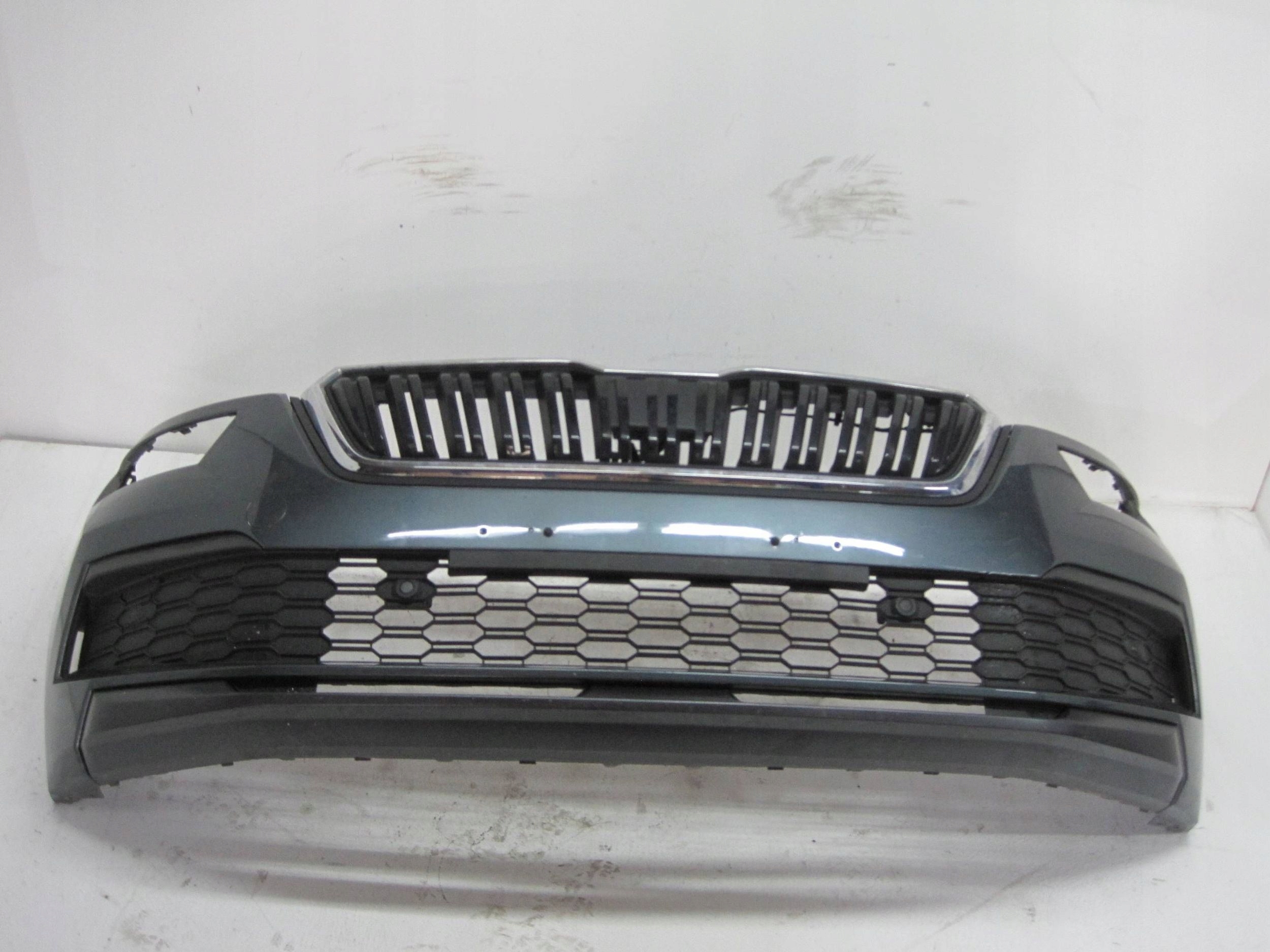 front bumper front SKODA KAMIQ 658 4 PDC 21R