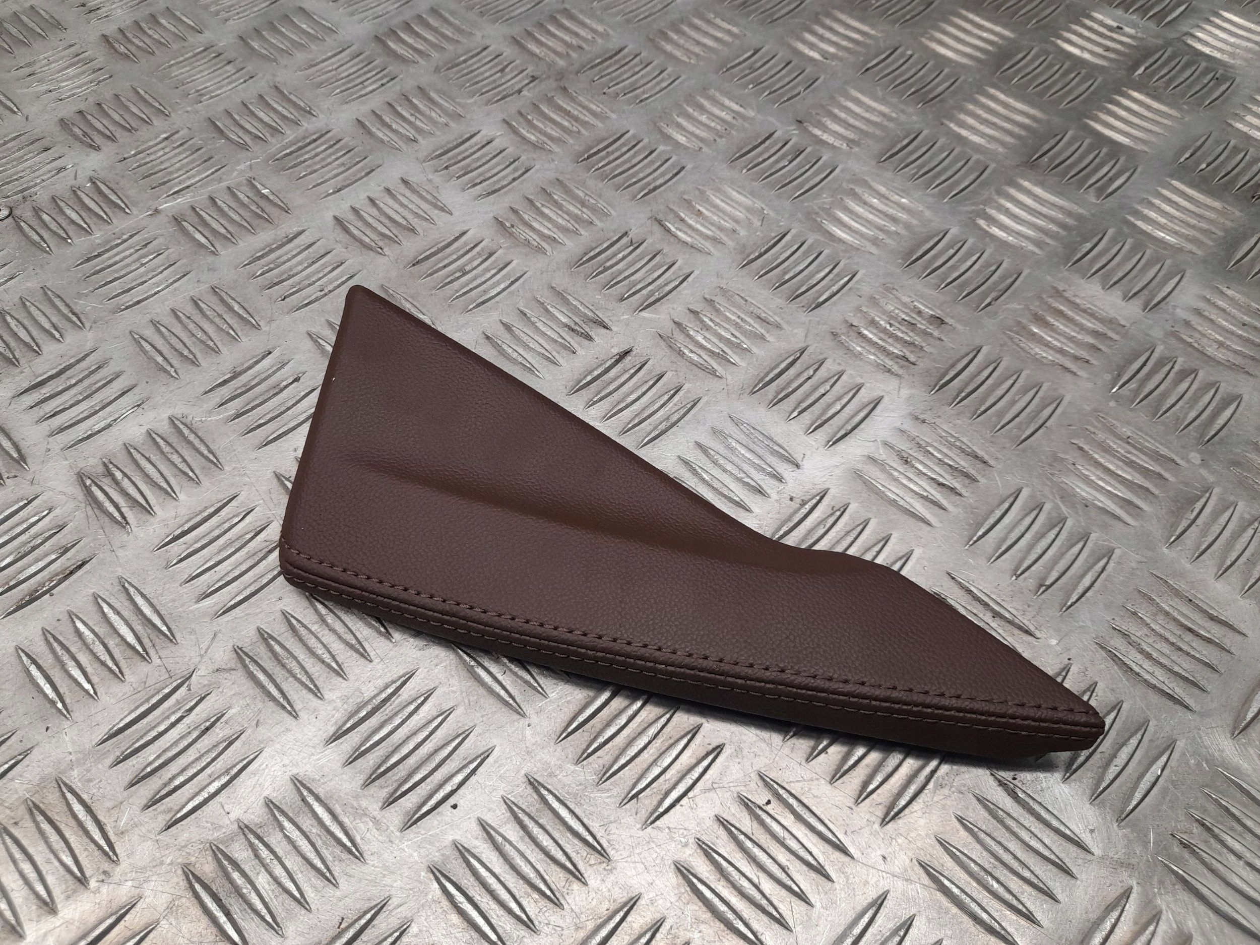 ALFA ROMEO STELVIO 2018 консоль средняя