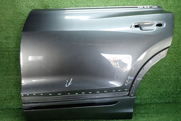 AUDI Q8 door left rear. rear part