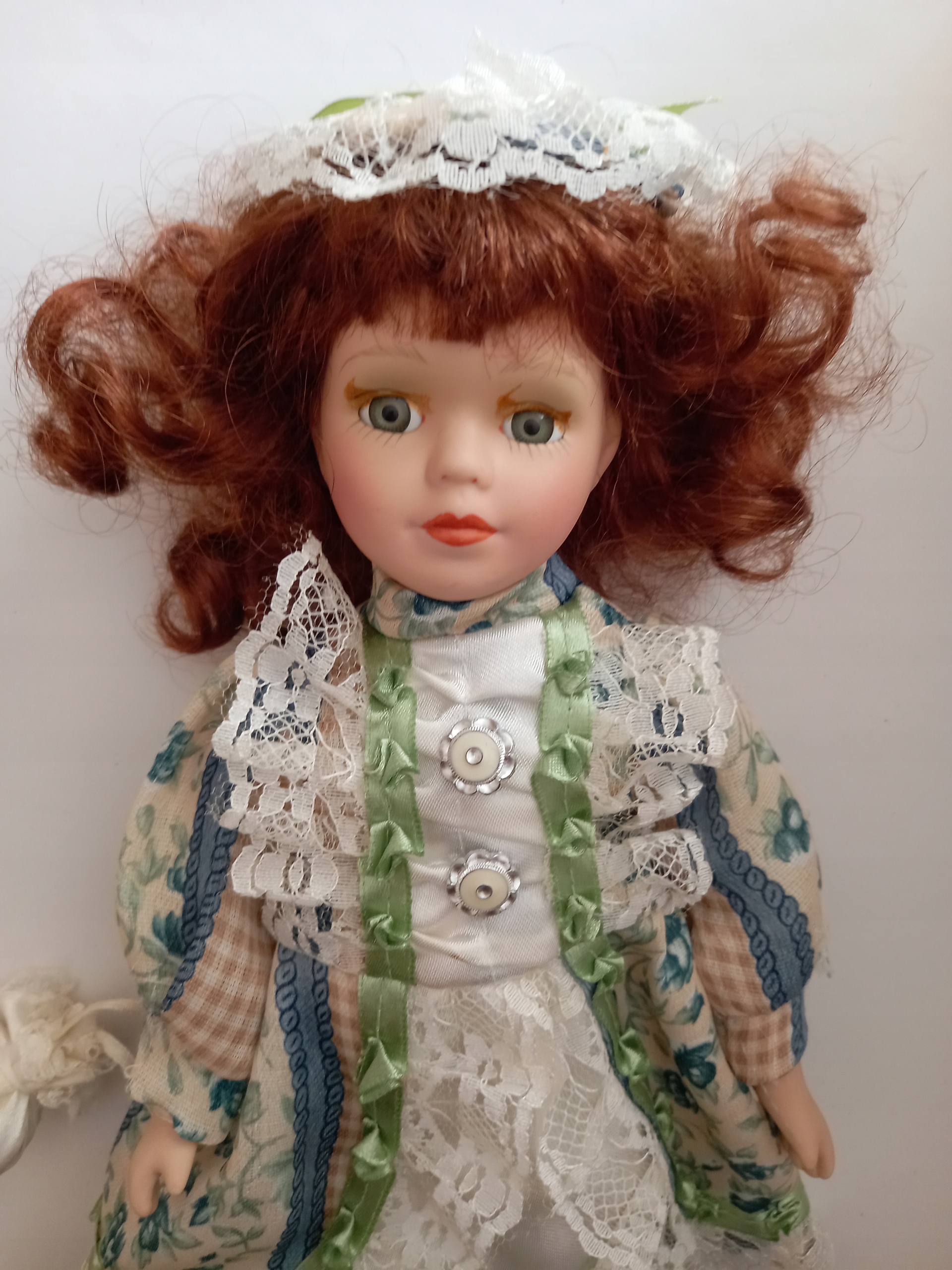 lalka porcelanowa kolekcjonerska
