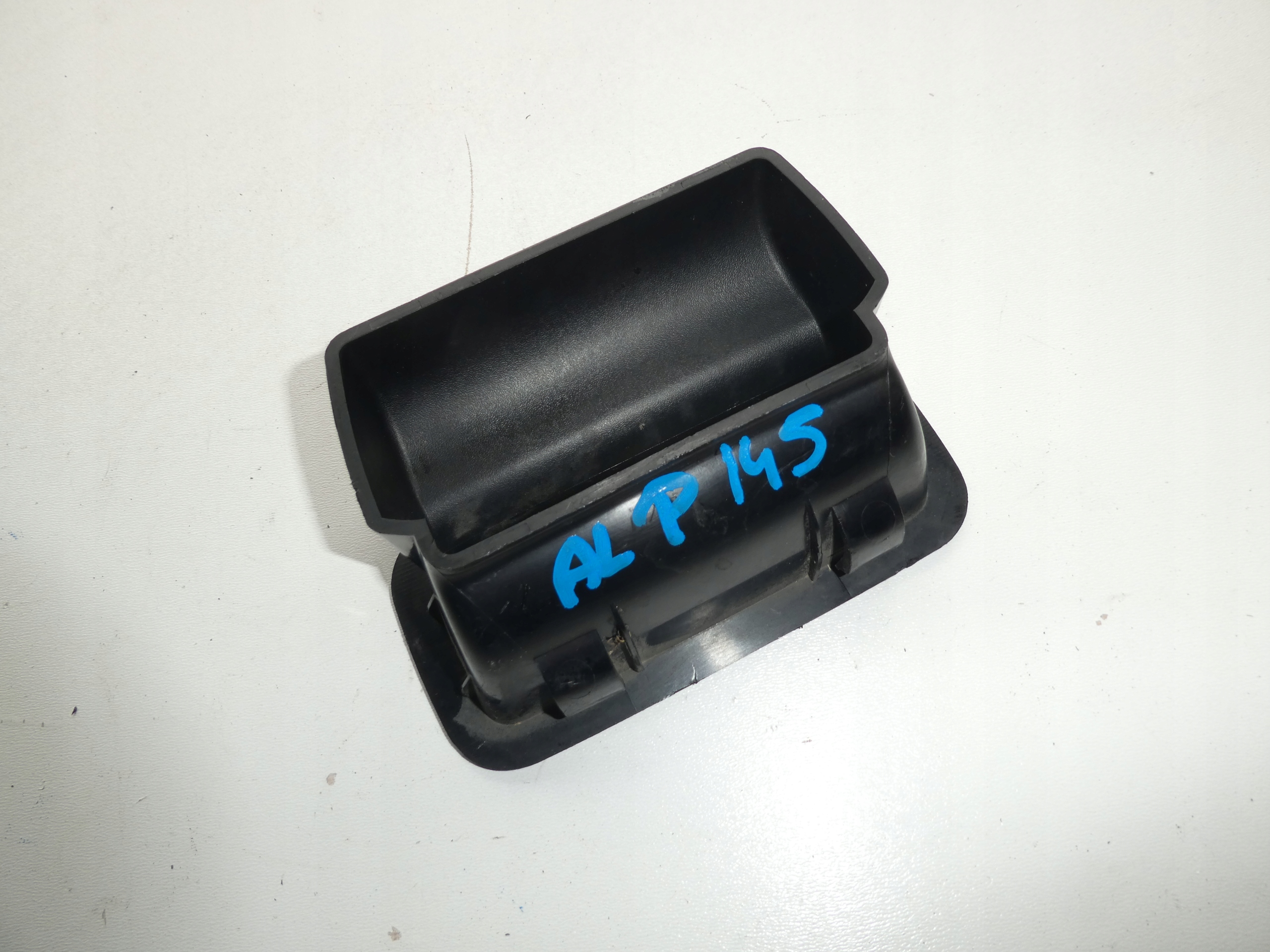 BLENDE ABDECKUNG TÜRGRIFFE HINTEN RECHTS HECK RENAULT MASTER III 906113632R