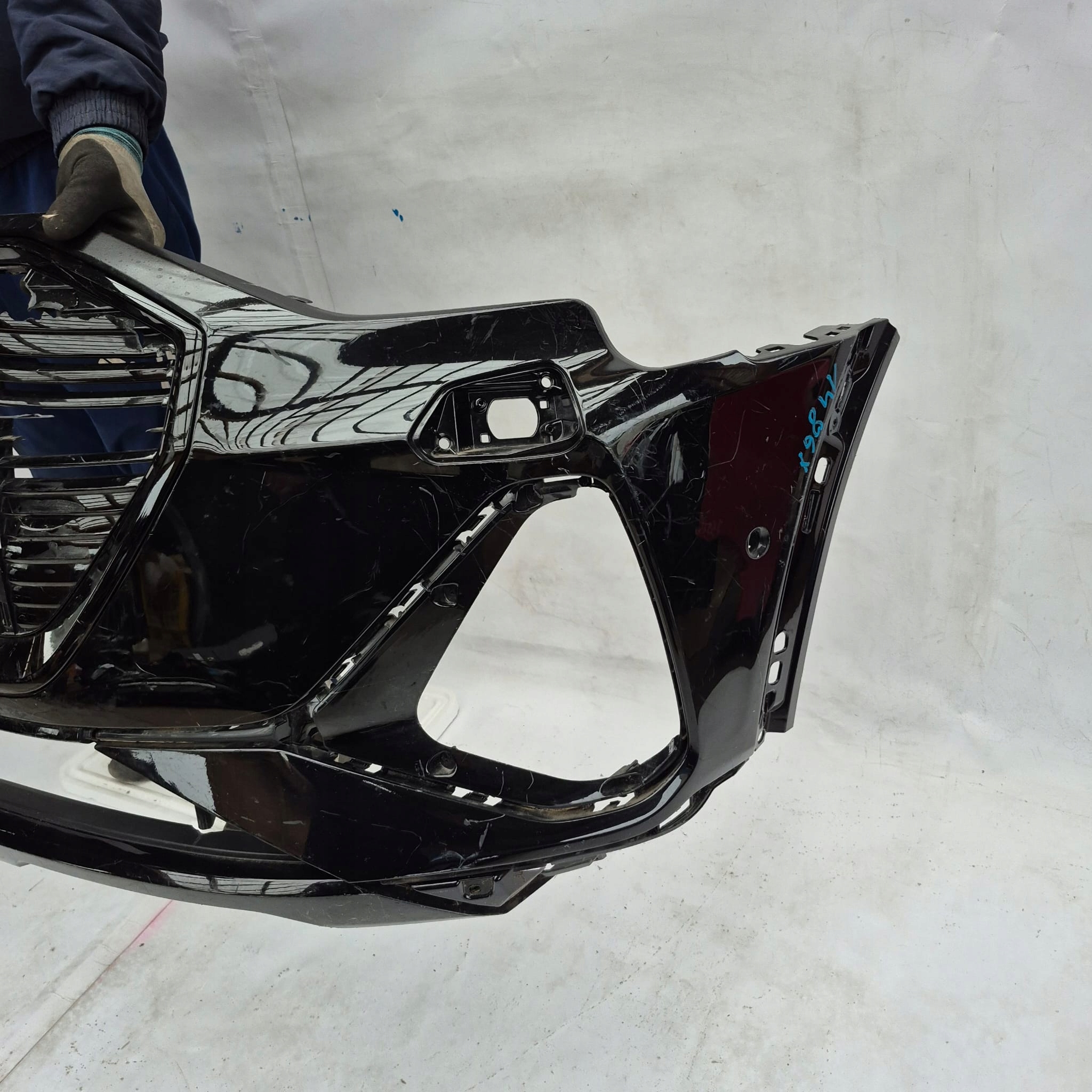 AUDI Q8 E-TRON 4KE S-LINE 19- bumper front front SPR PDC