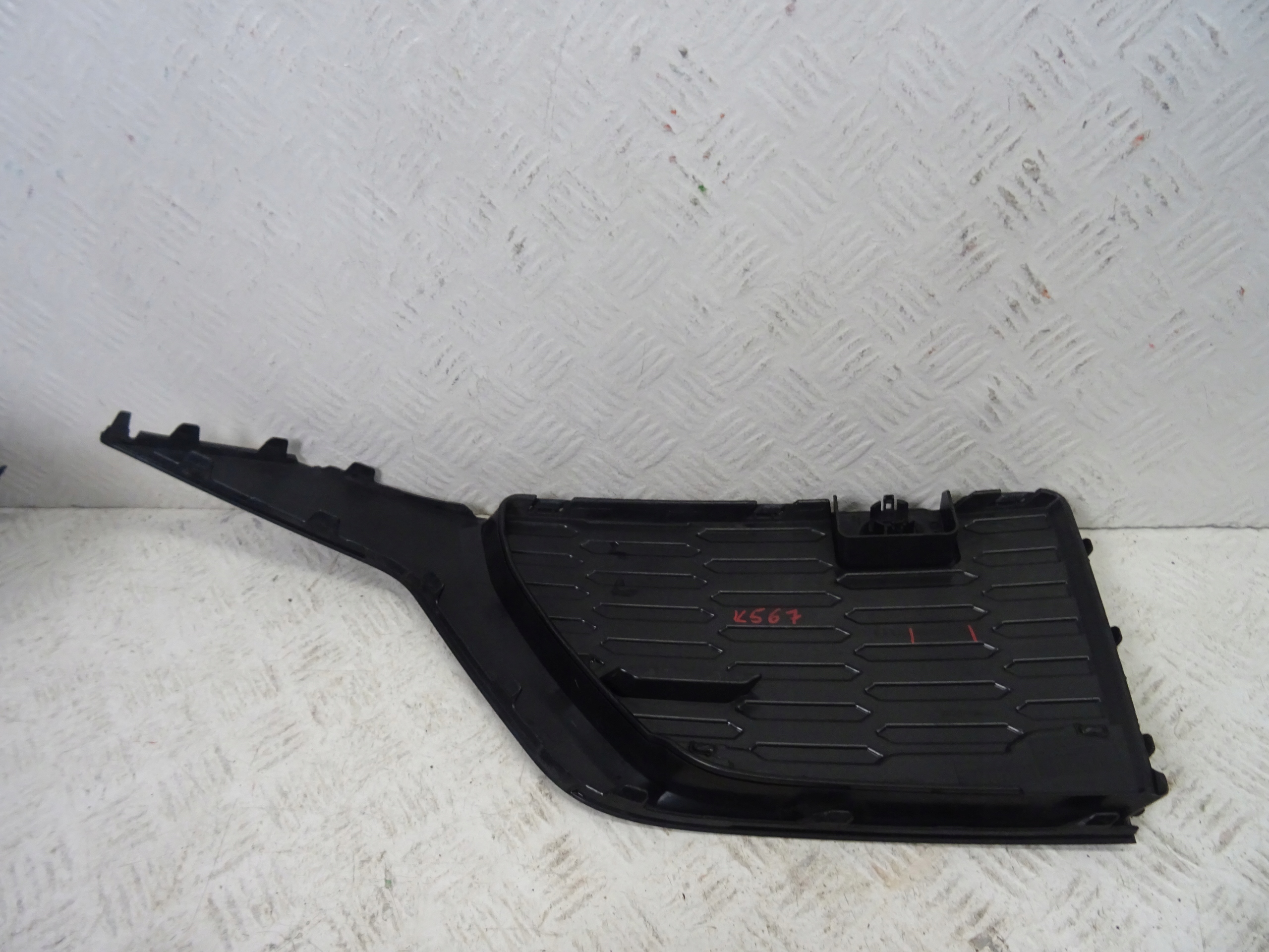 grid of a bumper front front left AUDI Q7 4M LIFT II 4M0807151G