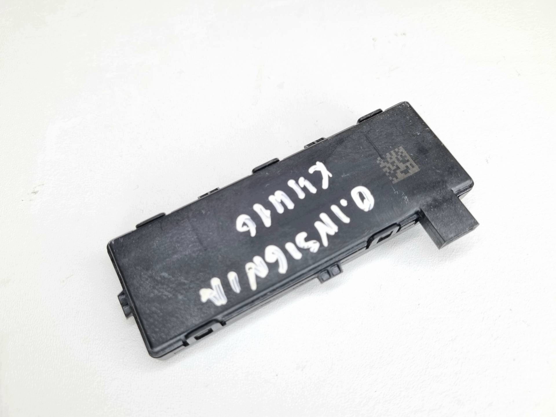 control unit central of a lock Opel Insignia A 2011 13503204