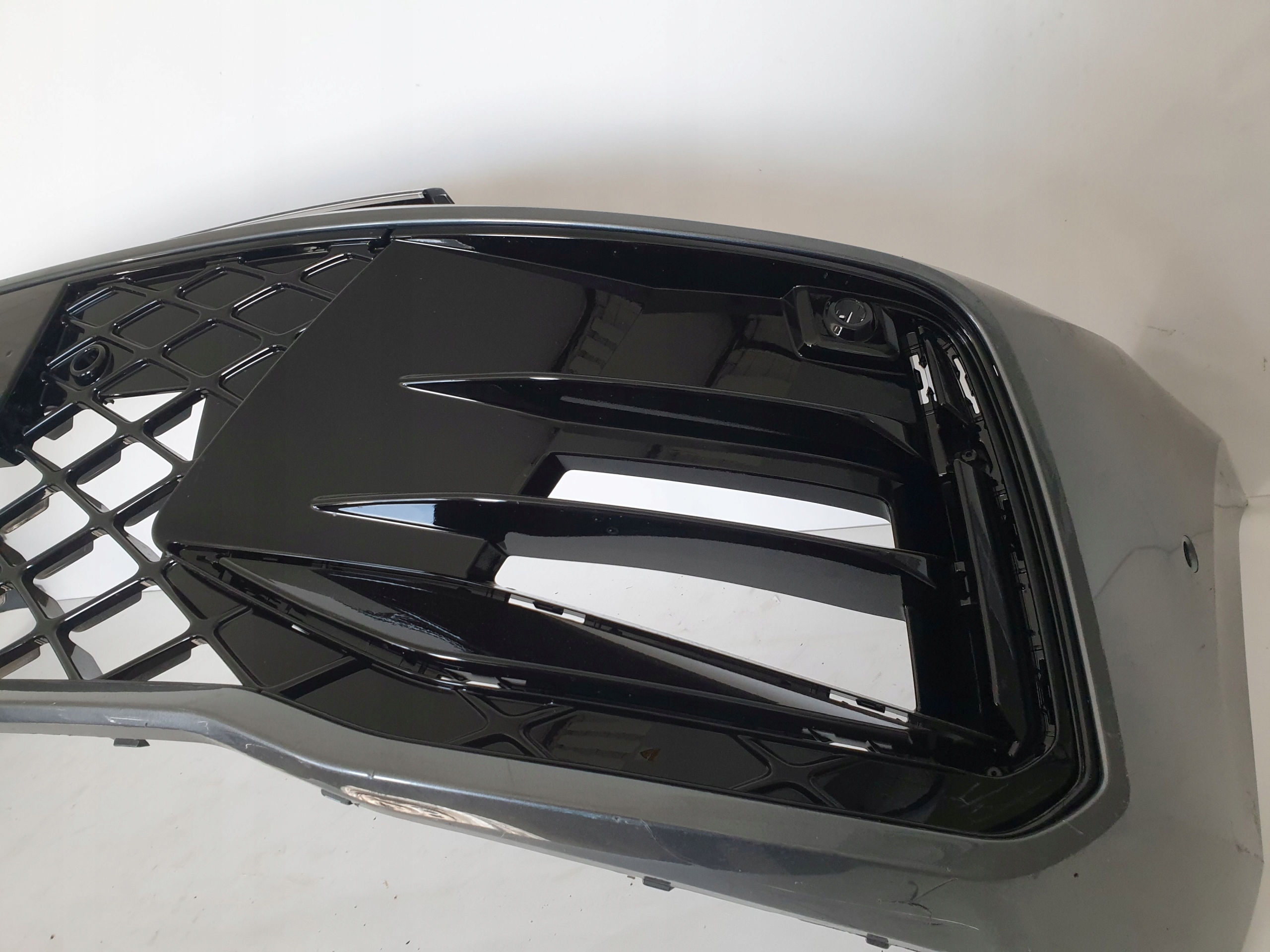VOLKSWAGEN VW PASSAT B9 3J R-LINE 23-> bumper front grill LED PDC