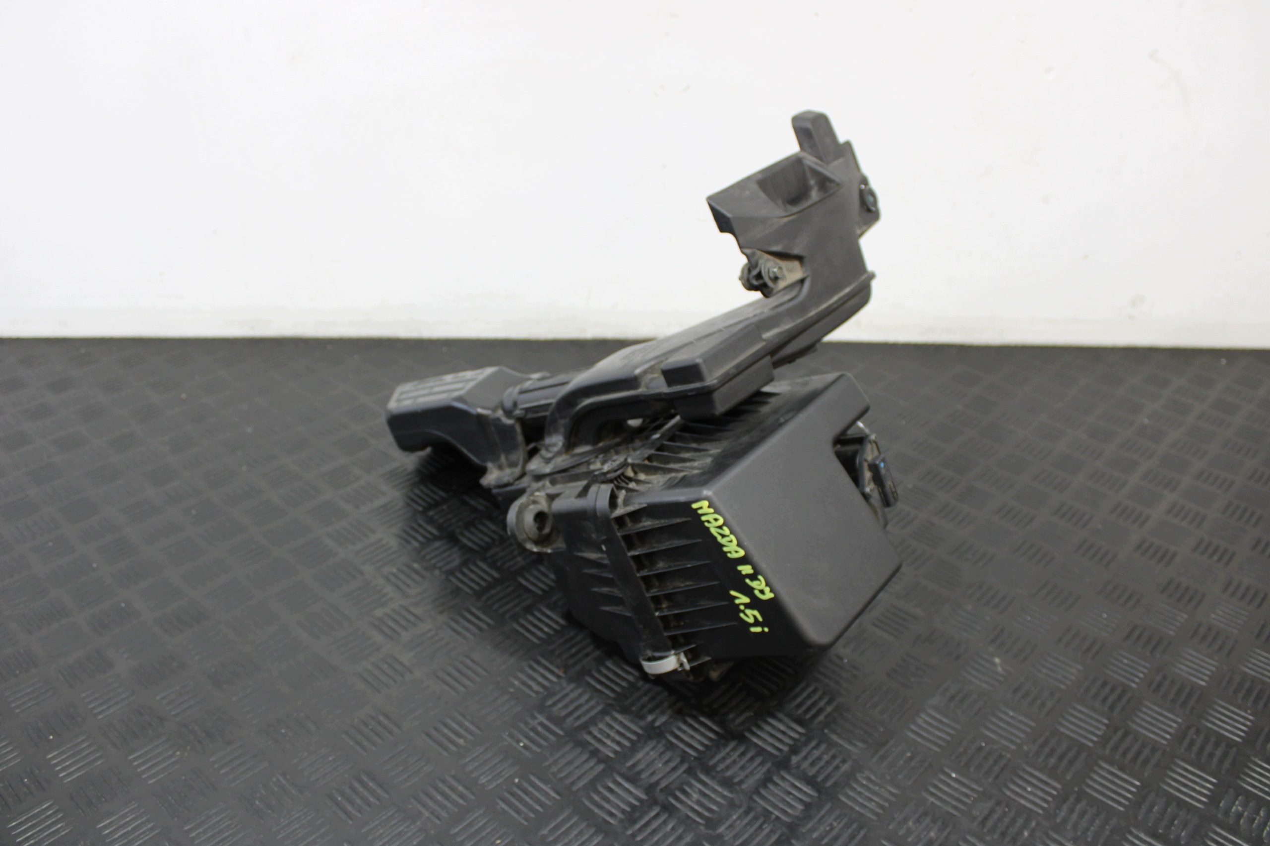 Gehäuse filter luft P31E-133AY MAZDA 2 II DJ LIFT