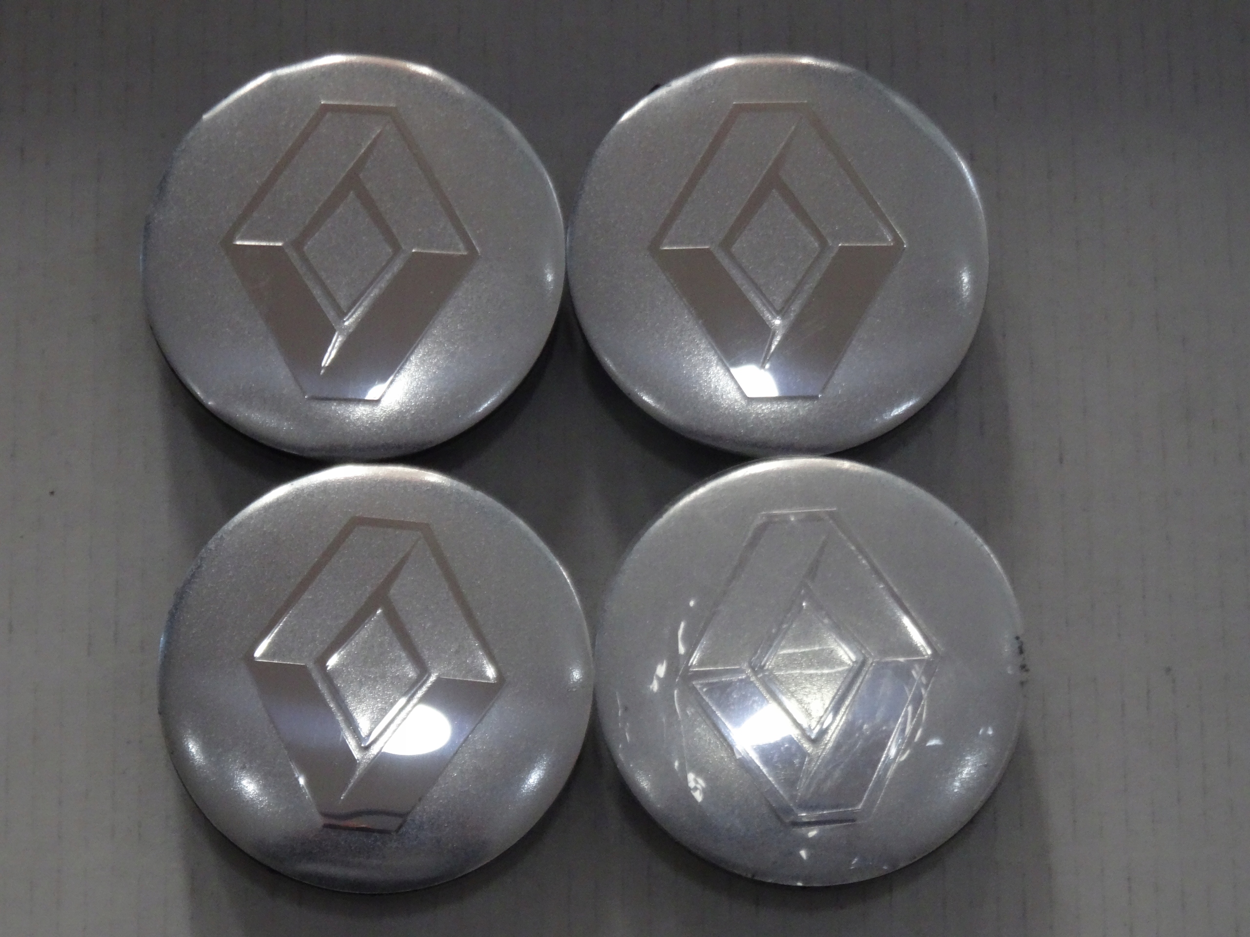 

4x Dekle dekielki emblem na felgi Renault 56mm sr