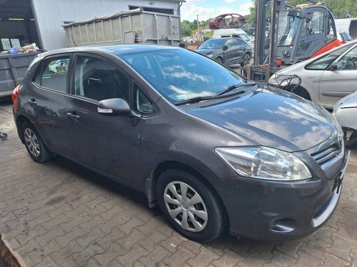 TOYOTA AURIS and 1 E15 06- window iron front front