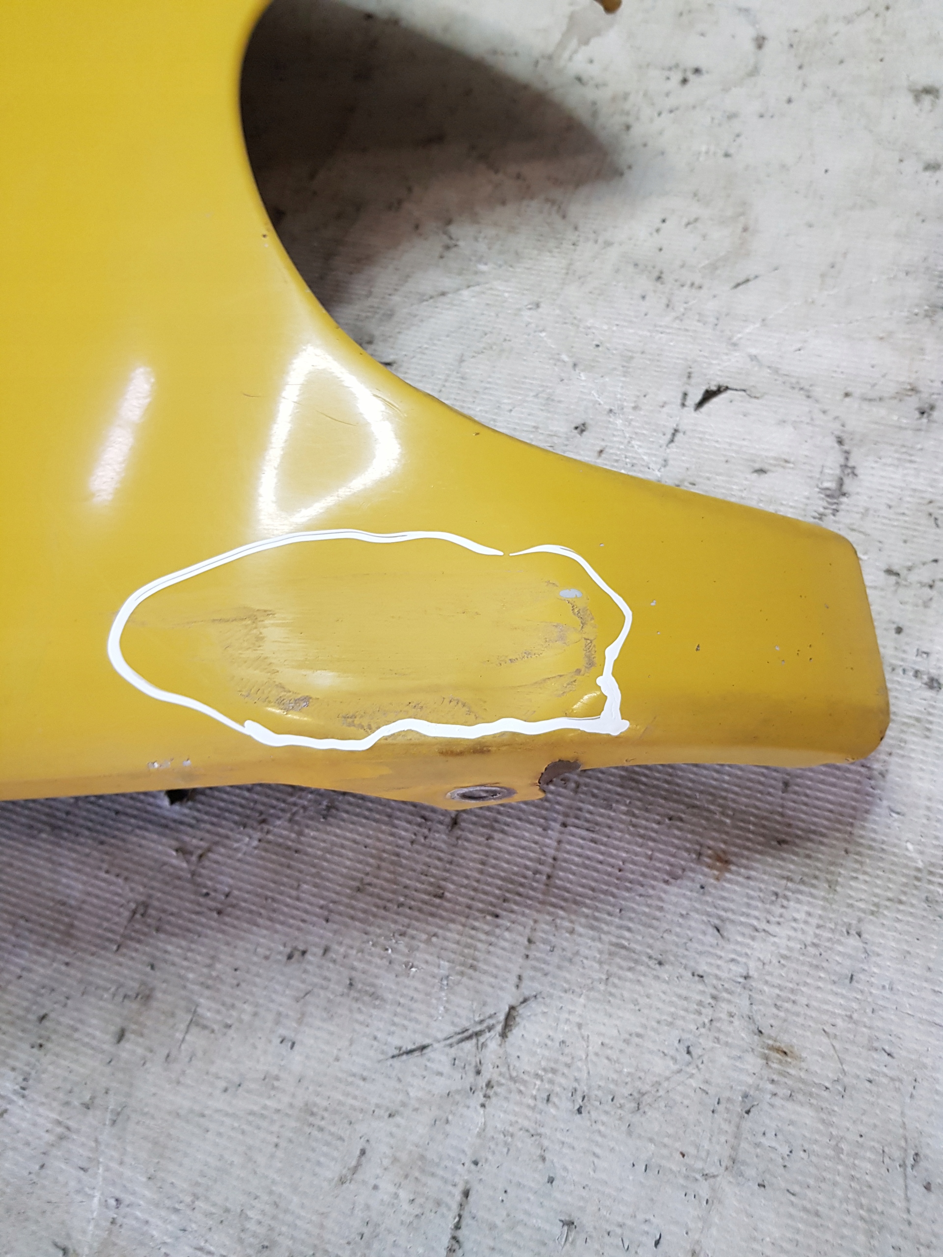 blatník RENAULT MASTER pravý předek ZOLTY
