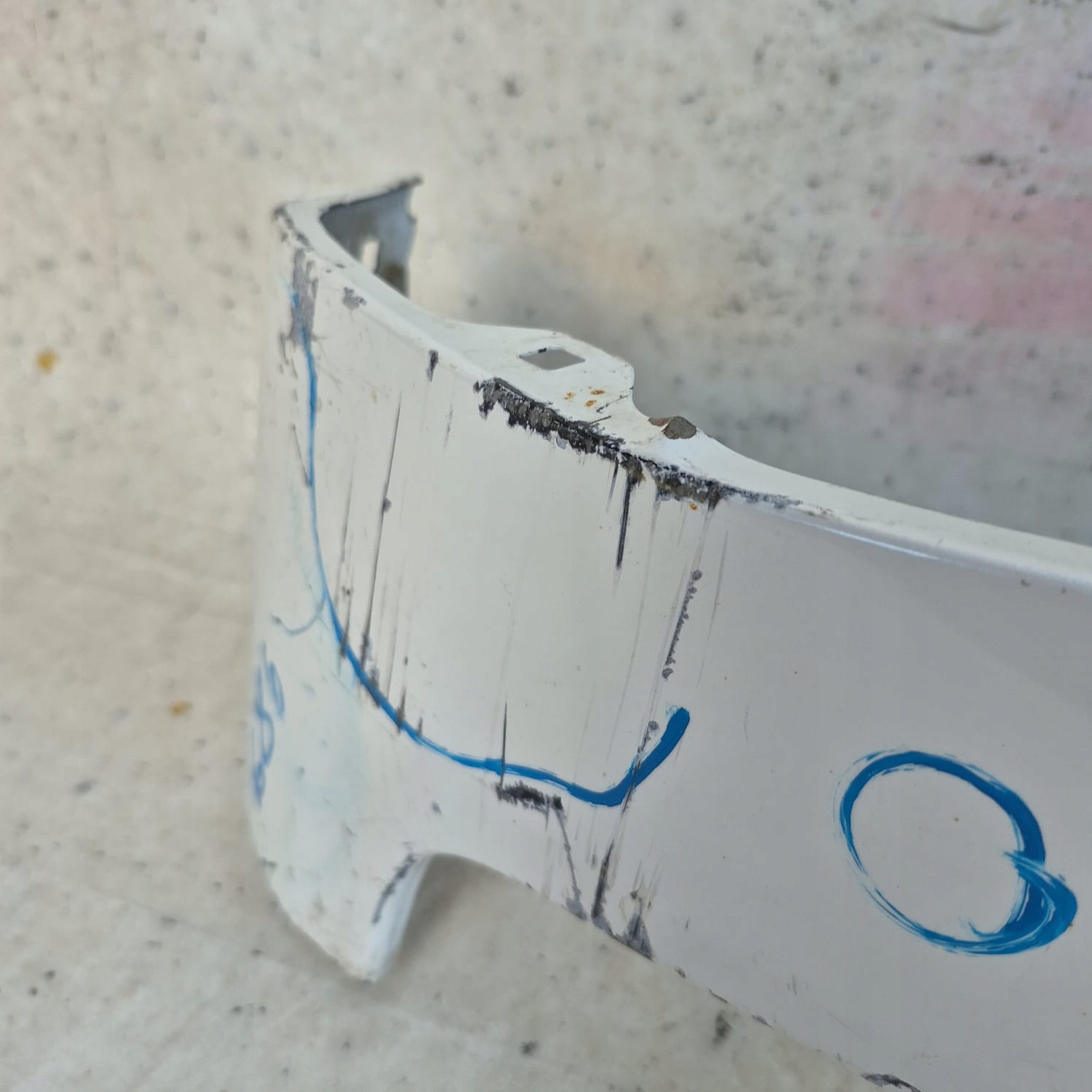 TOYOTA AURIS and 1 LIFT 09-13 fender front front left