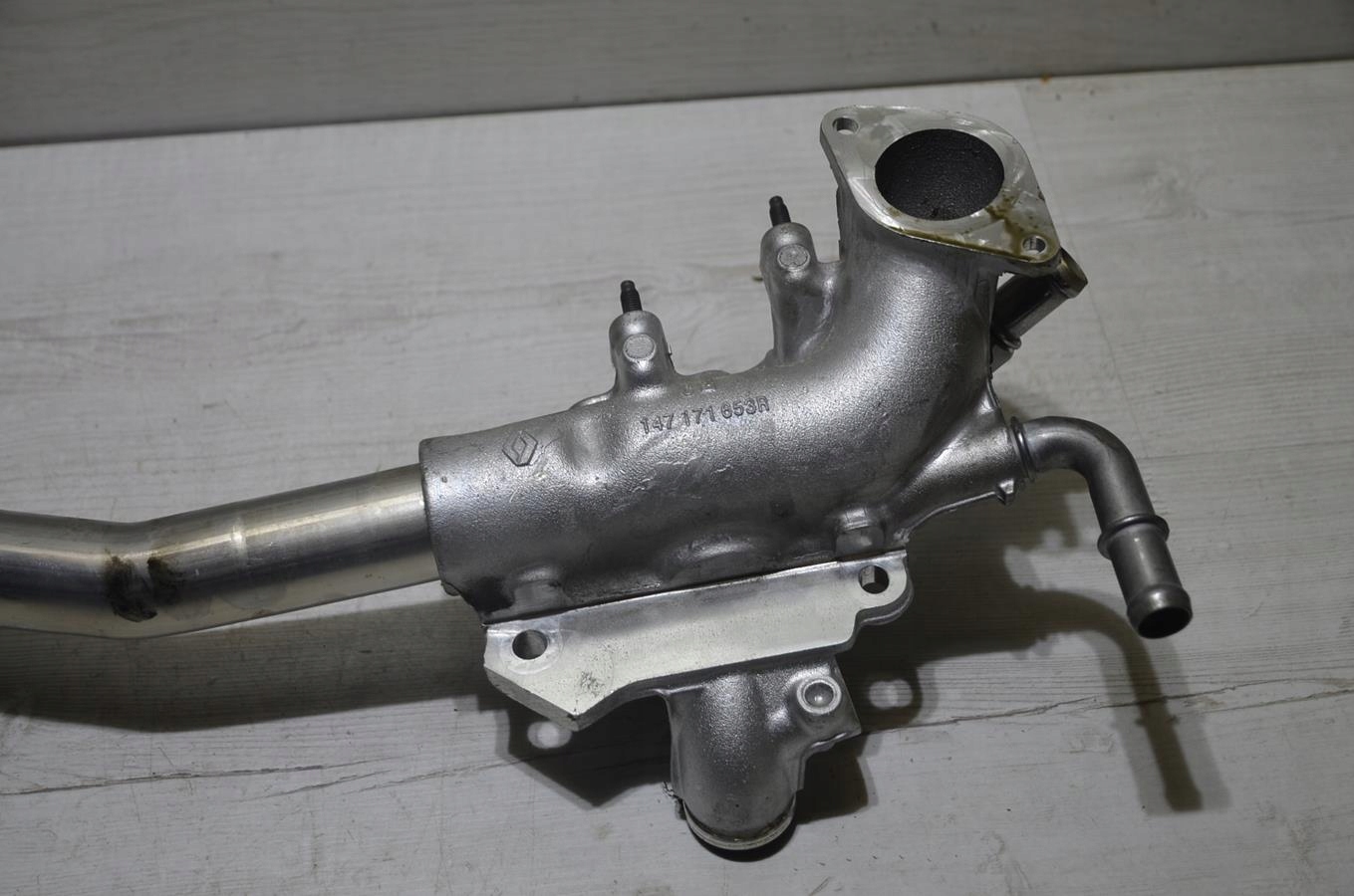 egr ventil 1.5 DCI cijev plinova Dacia Duster II 18r