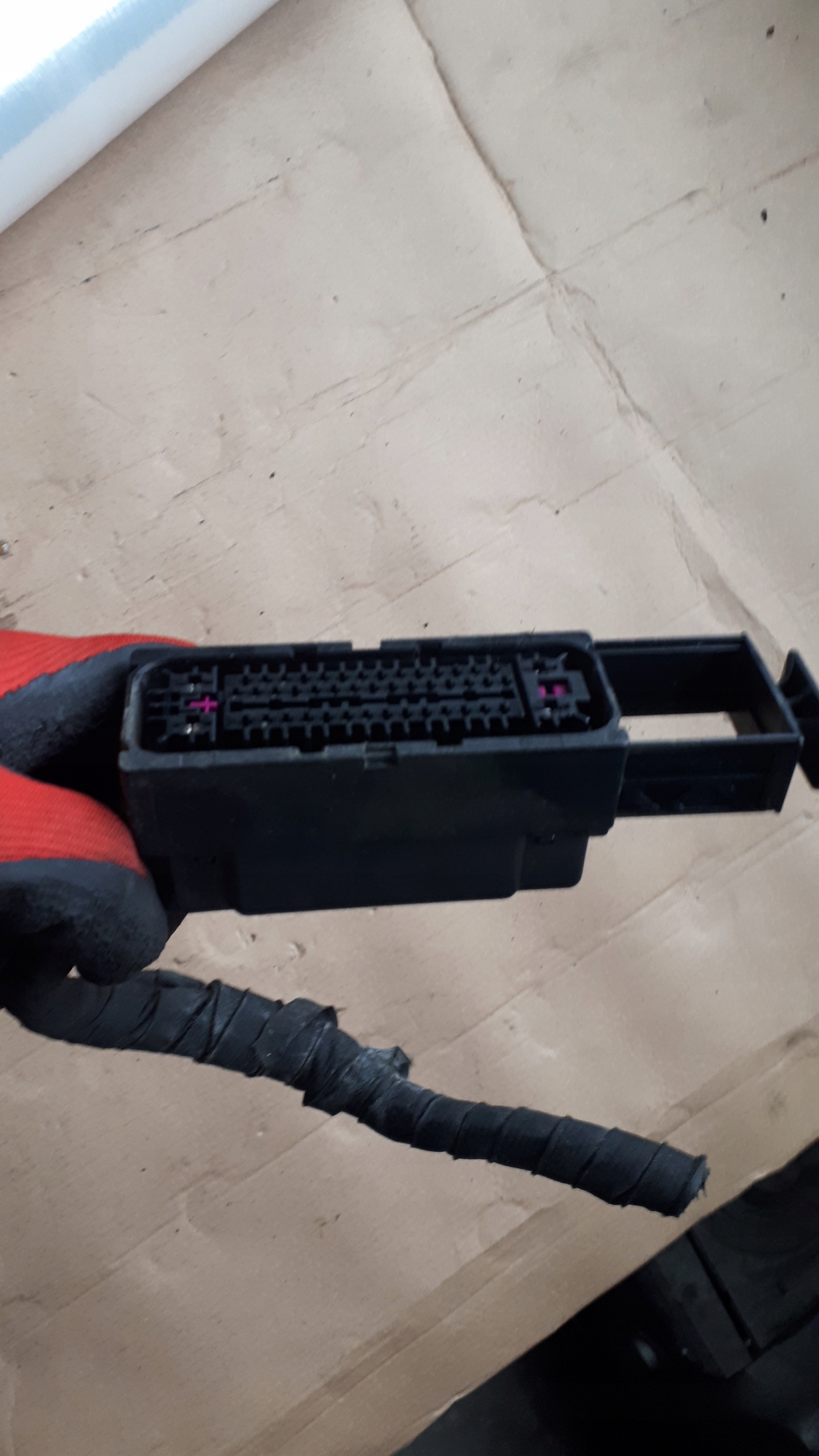 Audi OE 4G0955667 254186