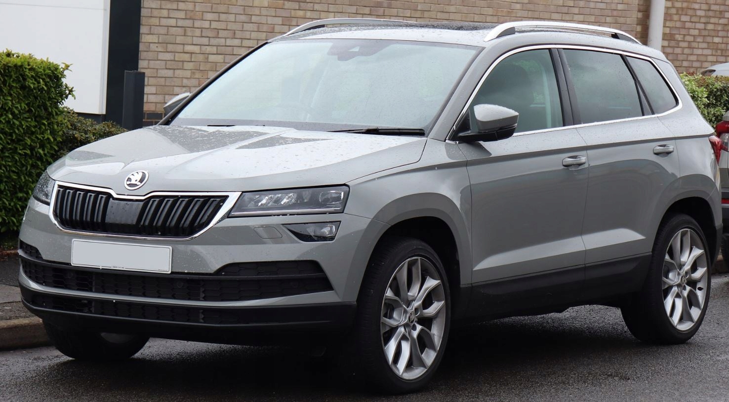 SKODA KAROQ SZYBA PRZOD PRAWY AS2 17R Version European