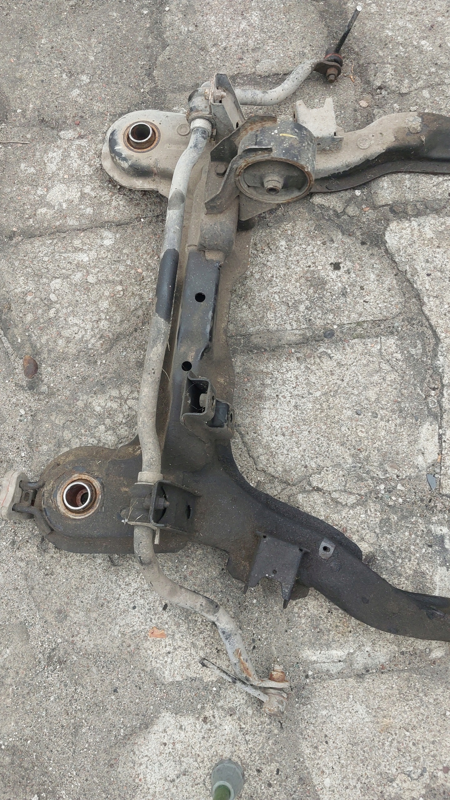 axle beam subframe front Hyundai Tucson and 2004-2009 2,0 CRDI 2WD